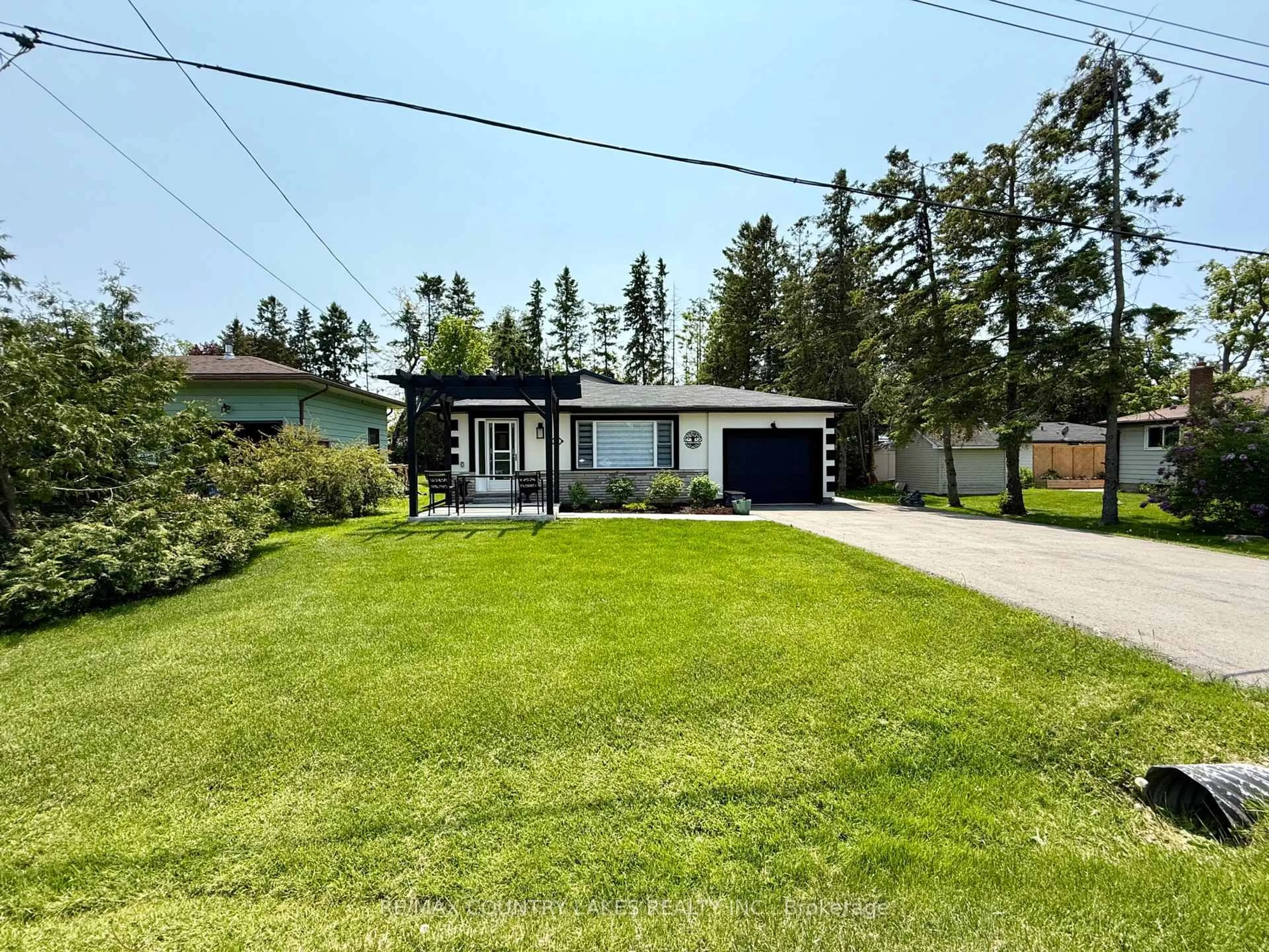 A pic from outside/outdoor area/front of a property/back of a property/a pic from drone, street for 59 Third St, Brock Ontario L0K 1A0