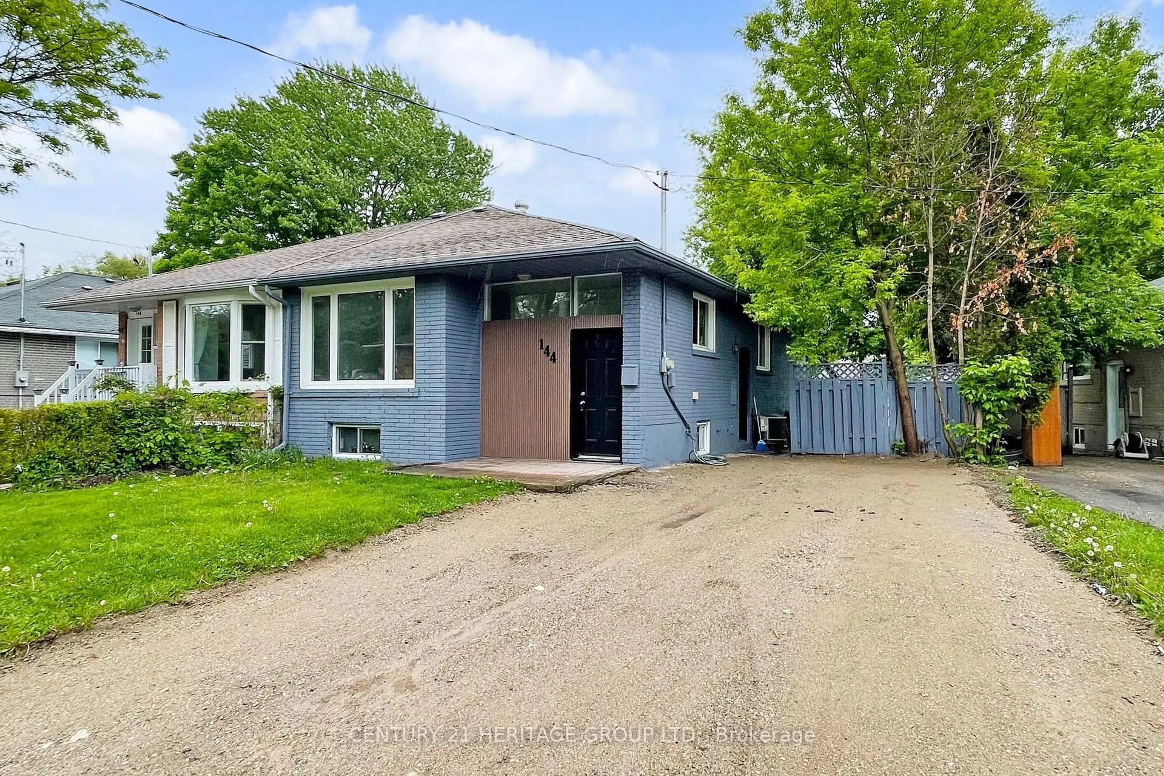 Unknown for 144 Maurice Crt, Newmarket Ontario L3Y 2W2