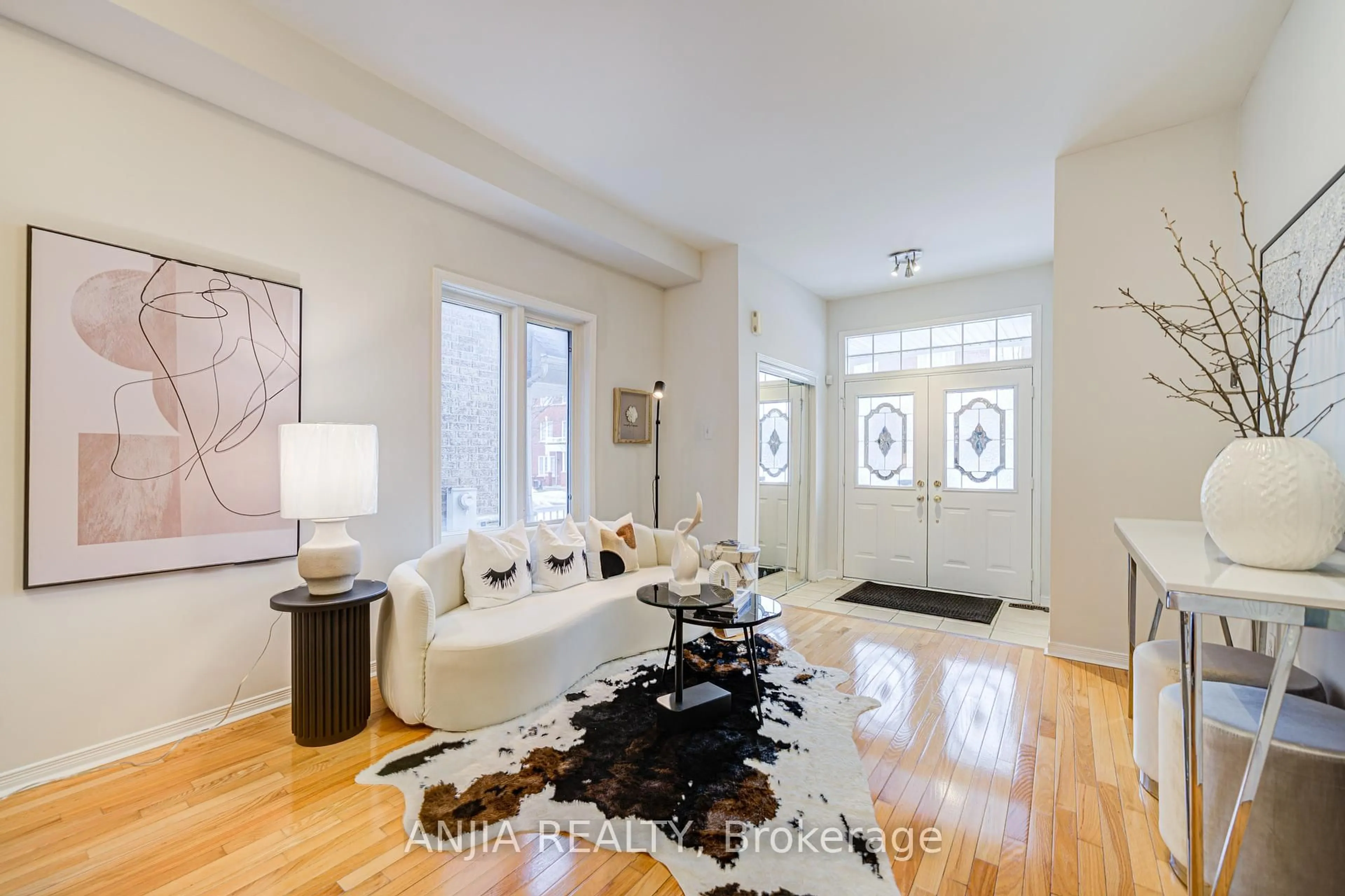 Unknown for 308 Caboto Tr, Markham Ontario L3R 4R1