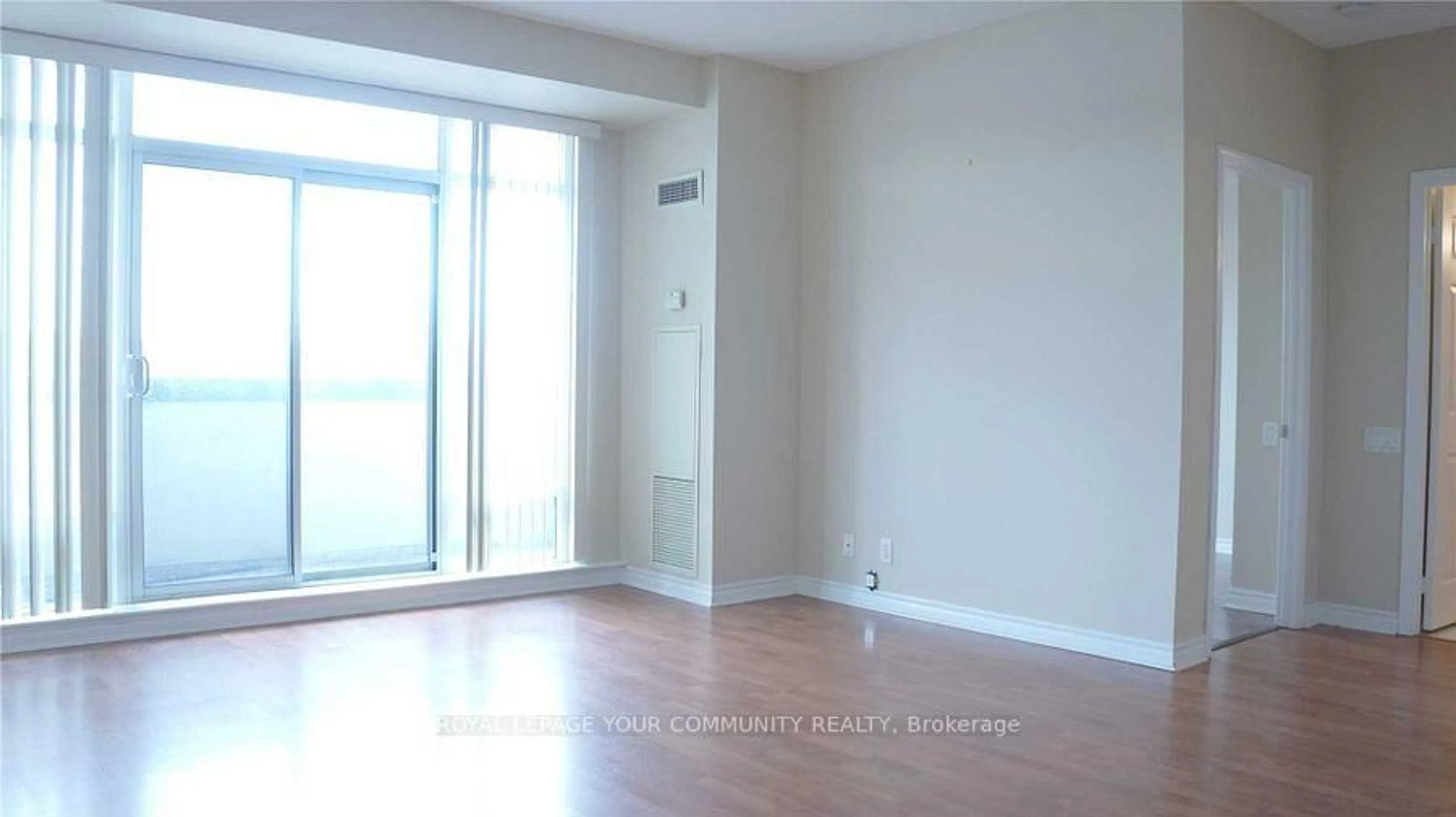 A pic of a room for 11121 Yonge St #208, Richmond Hill Ontario L4C 0S7