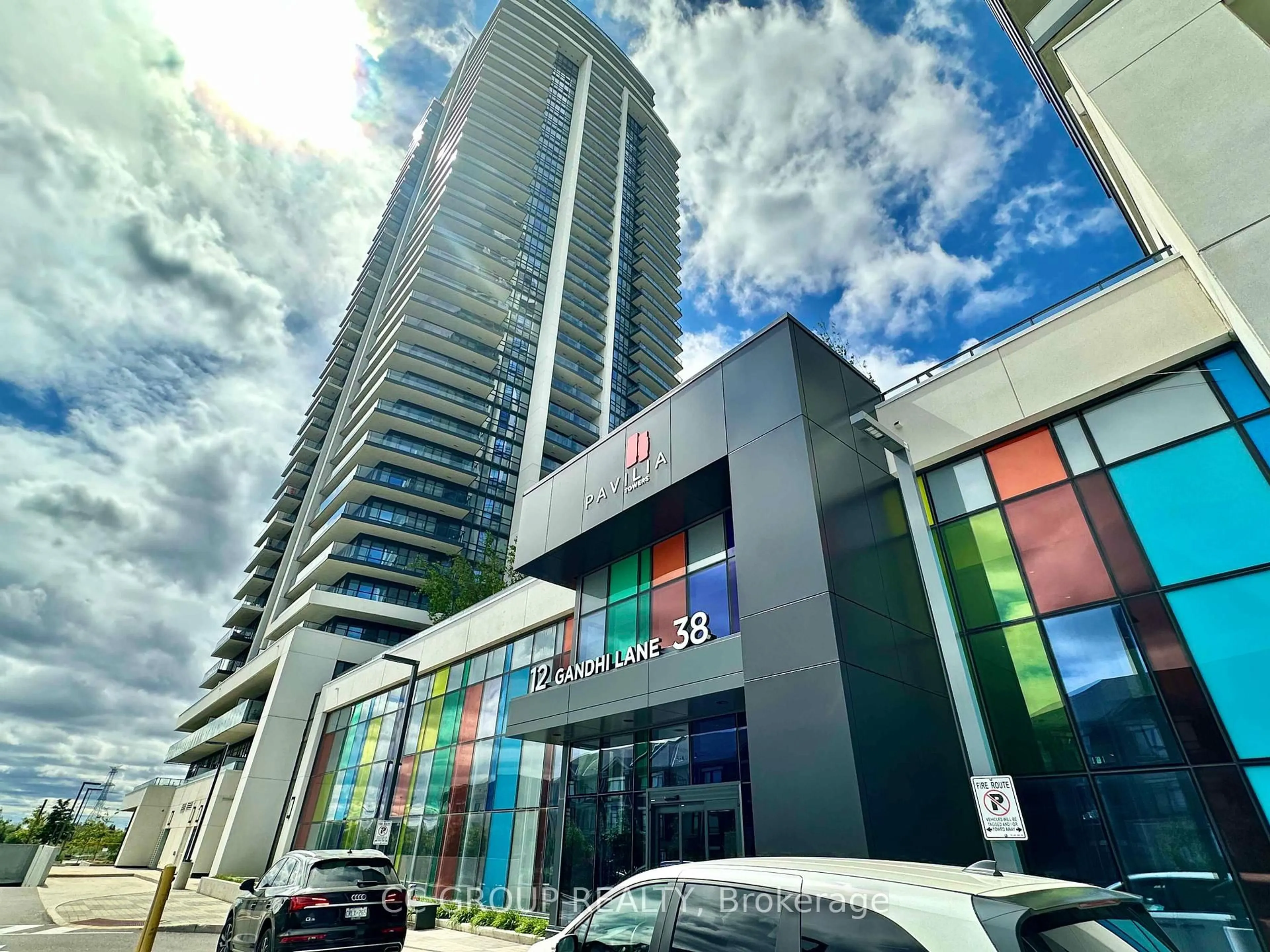 Indoor foyer for 12 Gandhi Lane #3808, Markham Ontario L3T 0G8