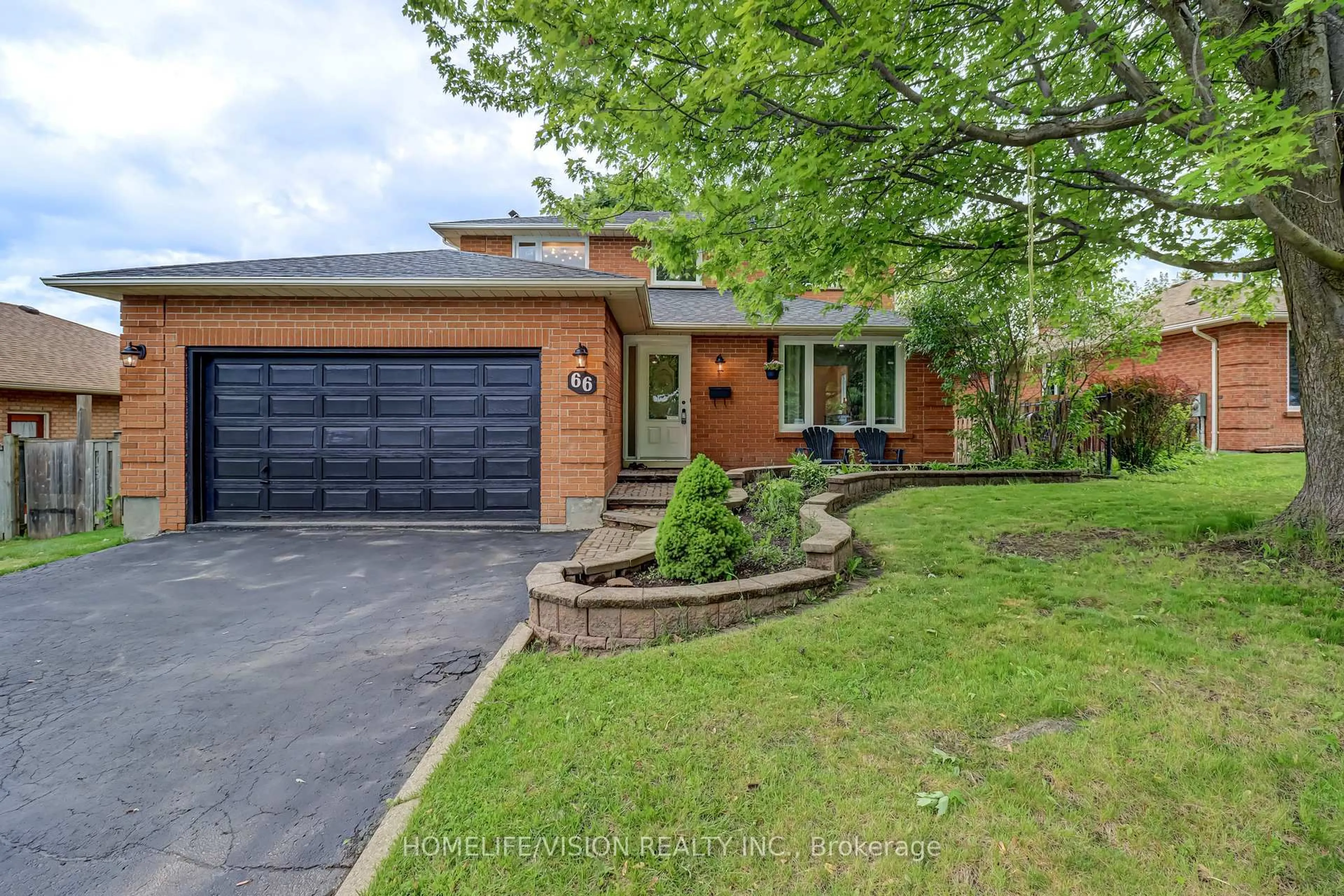 Home with brick exterior material, street for 66 Munro Cres, Uxbridge Ontario L9P 1L8