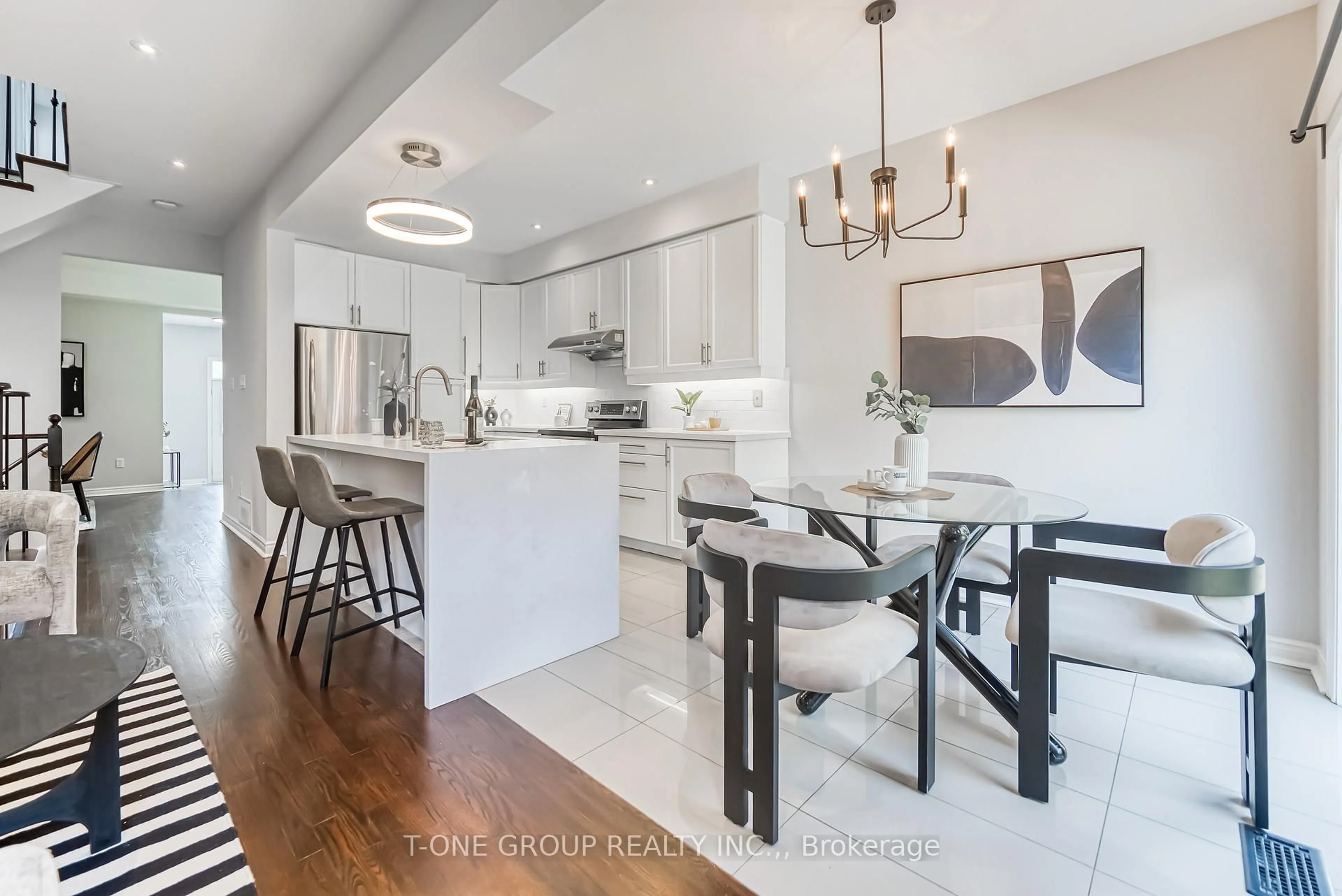 Open concept kitchen, unknown for 8 Firwood Dr, Richmond Hill Ontario L4S 1Z9