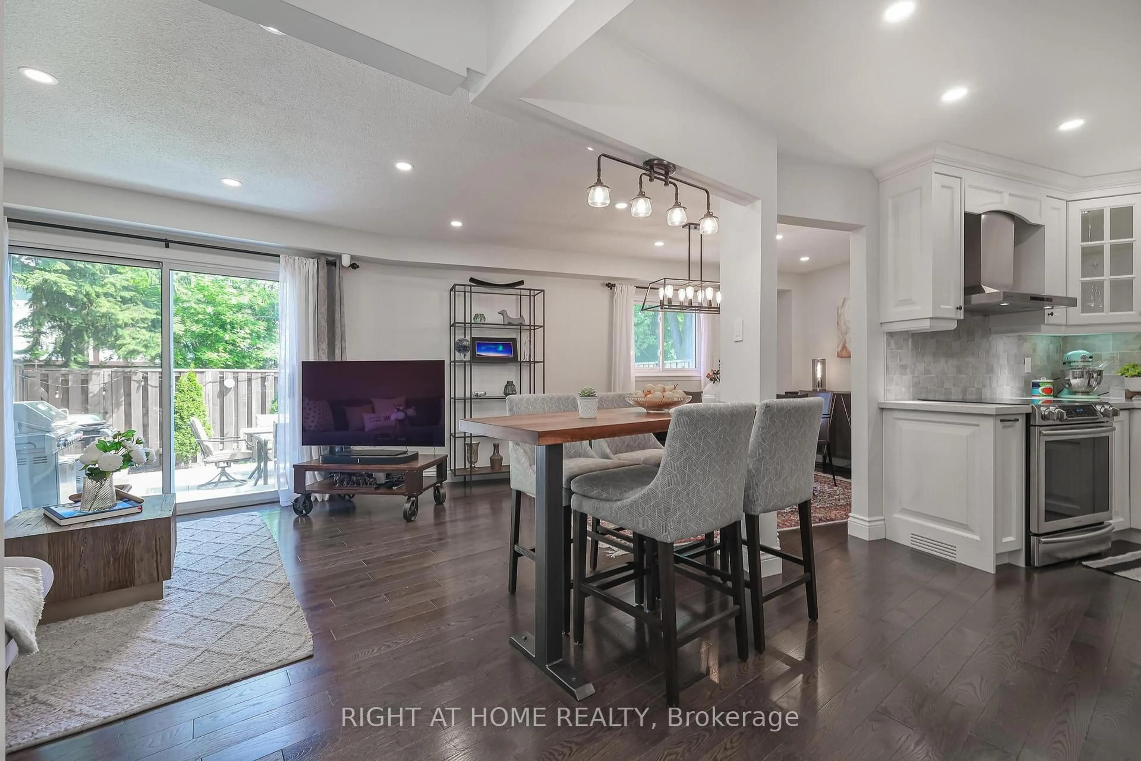 Open concept kitchen, unknown for 48 Porterfield Cres, Markham Ontario L3T 4S7