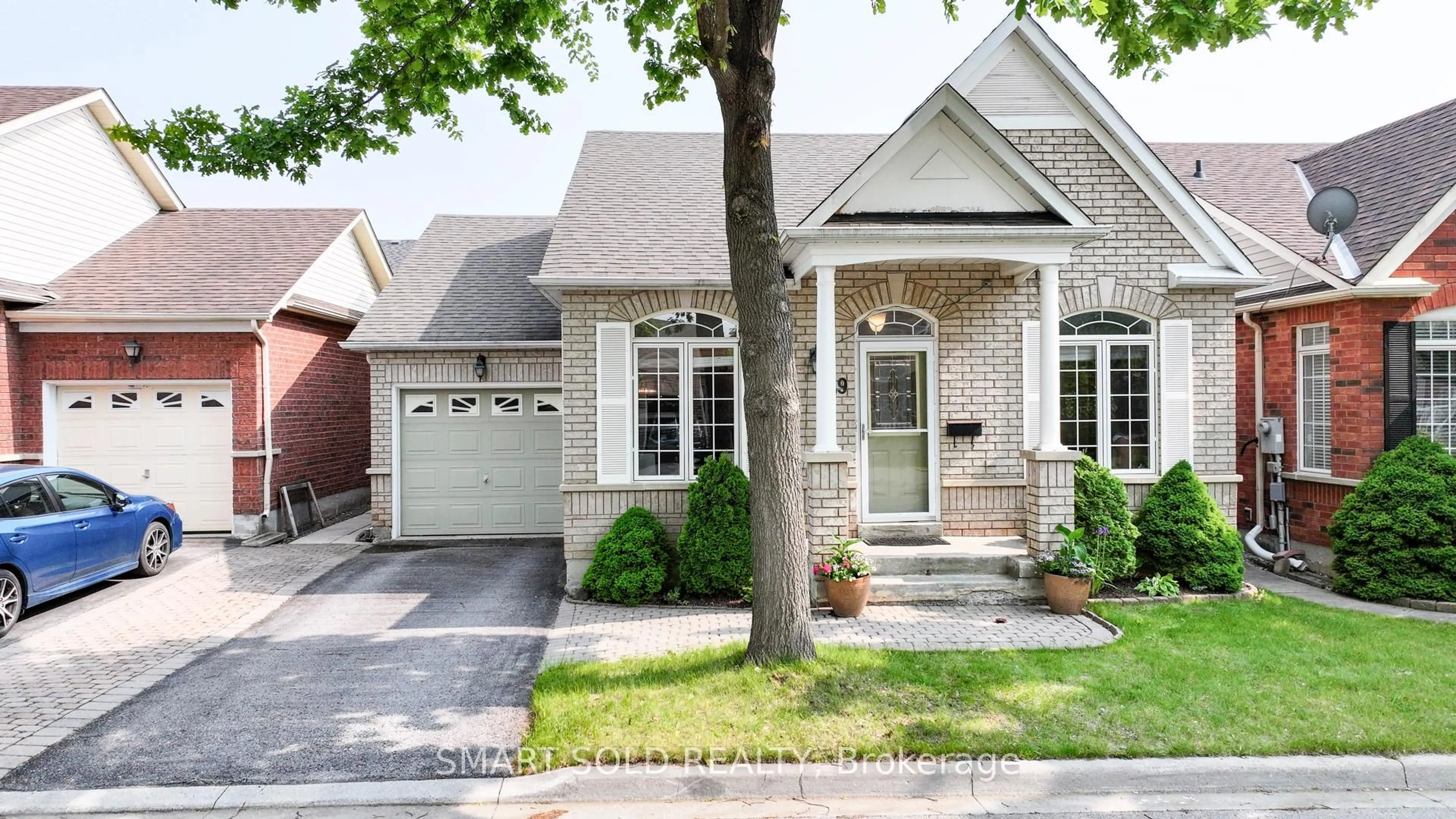 Home with brick exterior material, street for 29 Cliveden Pl, Markham Ontario L6C 2S4