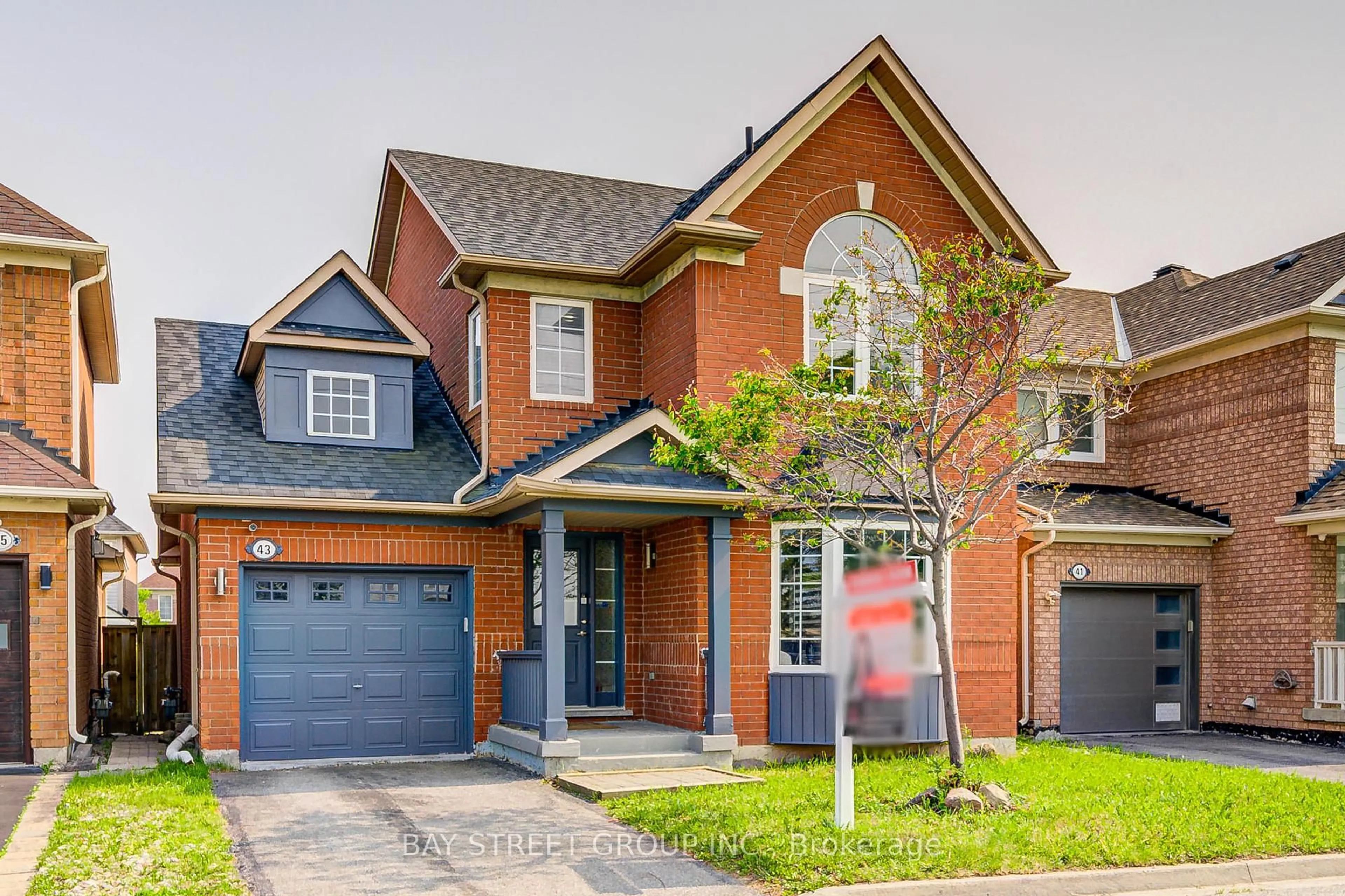 Home with brick exterior material, street for 43 Tower Bridge Cres, Markham Ontario L6C 2M9