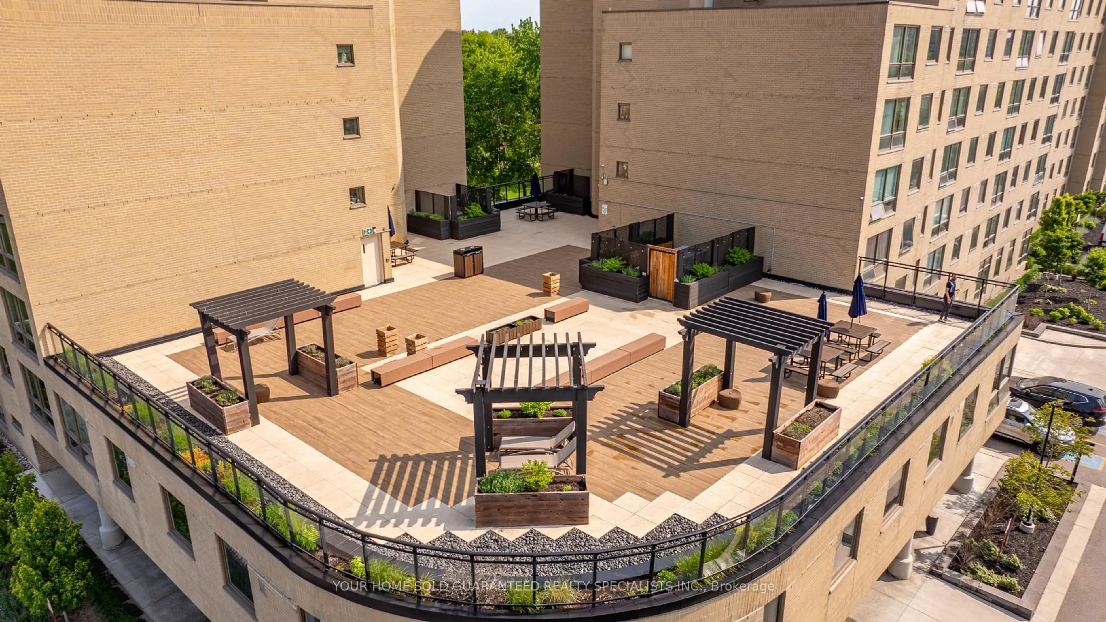 Patio, city buildings view from balcony for 326 Major Mackenzie Dr #511, Richmond Hill Ontario L4C 8T4
