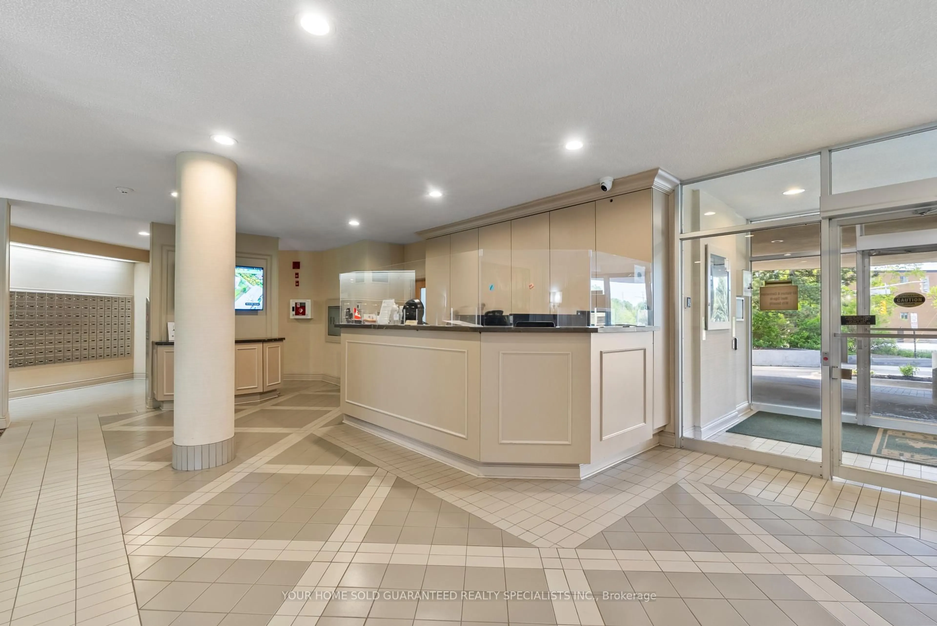 Lobby for 326 Major Mackenzie Dr #511, Richmond Hill Ontario L4C 8T4