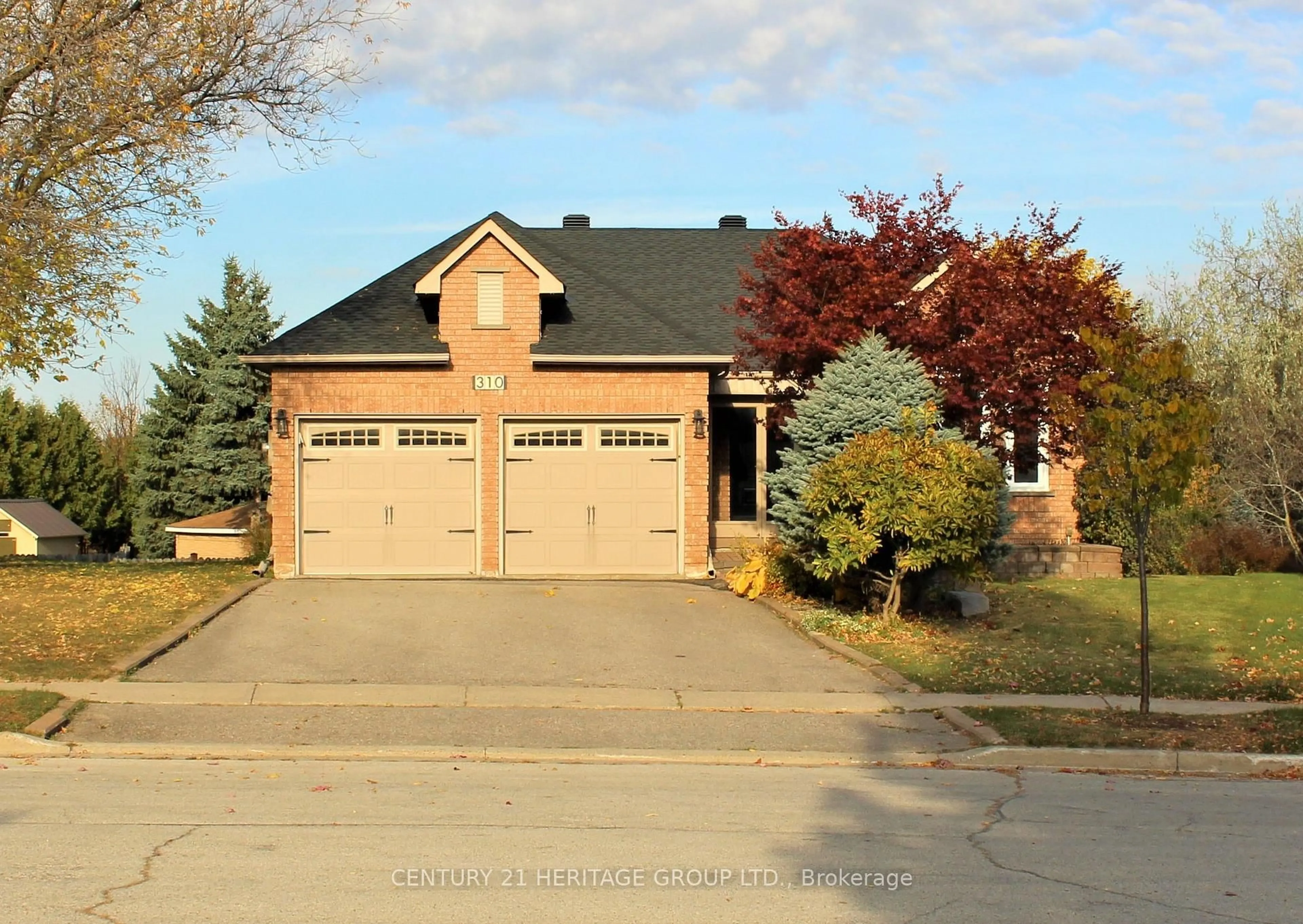 Home with brick exterior material, street for 310 Chambers Cres, Newmarket Ontario L3X 1T2