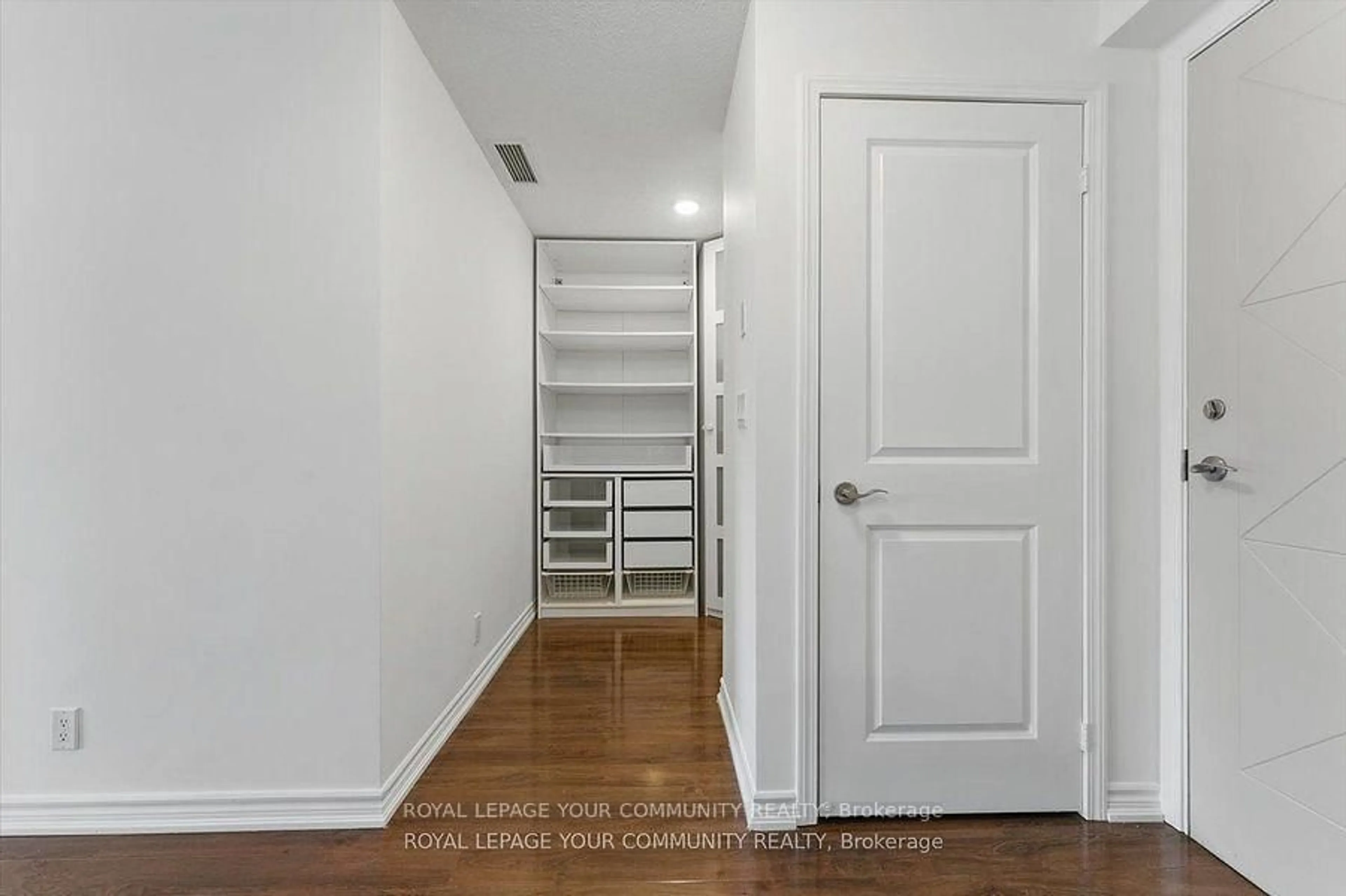 Storage room or clothes room or walk-in closet for 18 Harding Blvd #214, Richmond Hill Ontario L4C 0T3