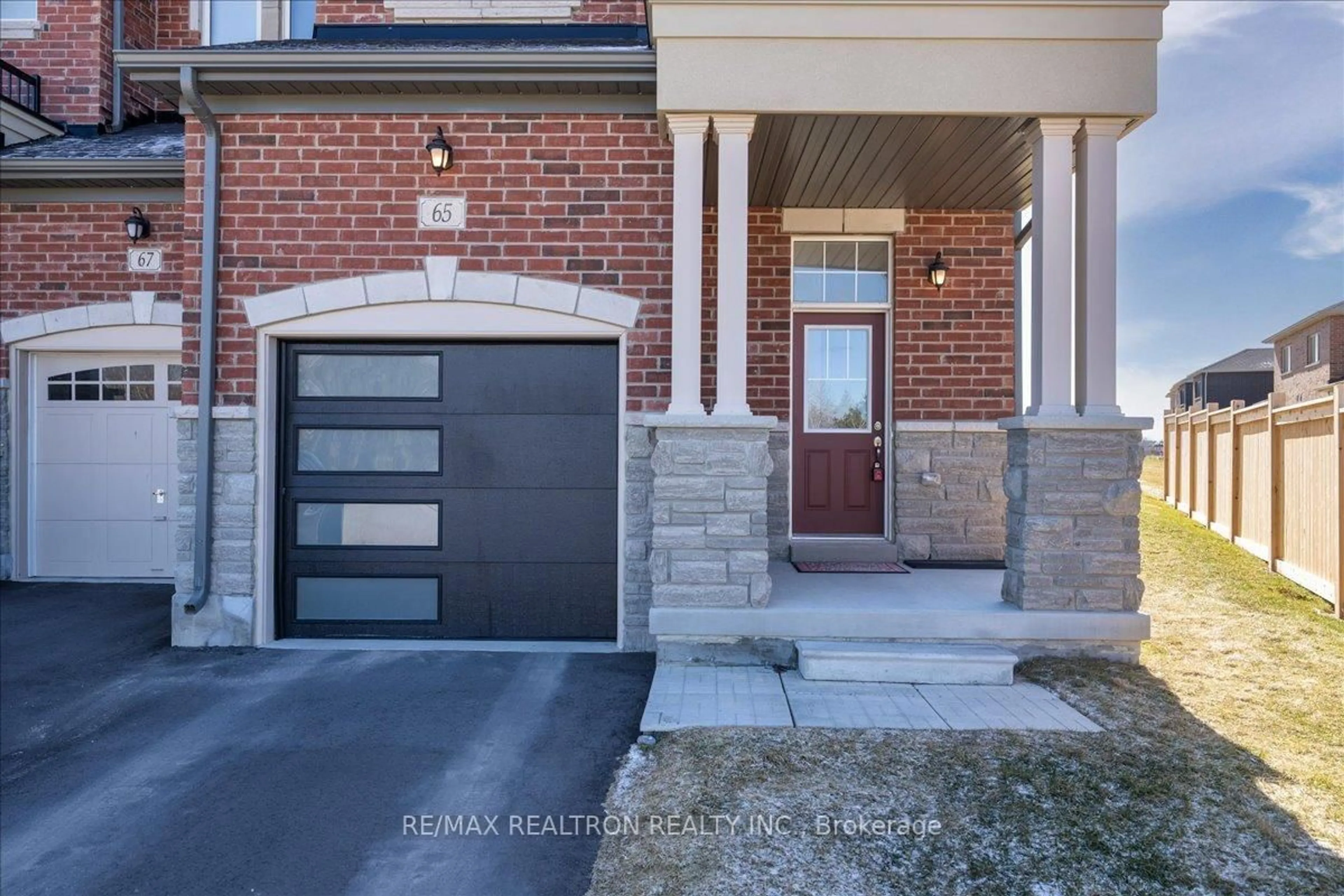 Home with brick exterior material, street for 65 Jonkman Blvd, Bradford West Gwillimbury Ontario L3Z 4J9