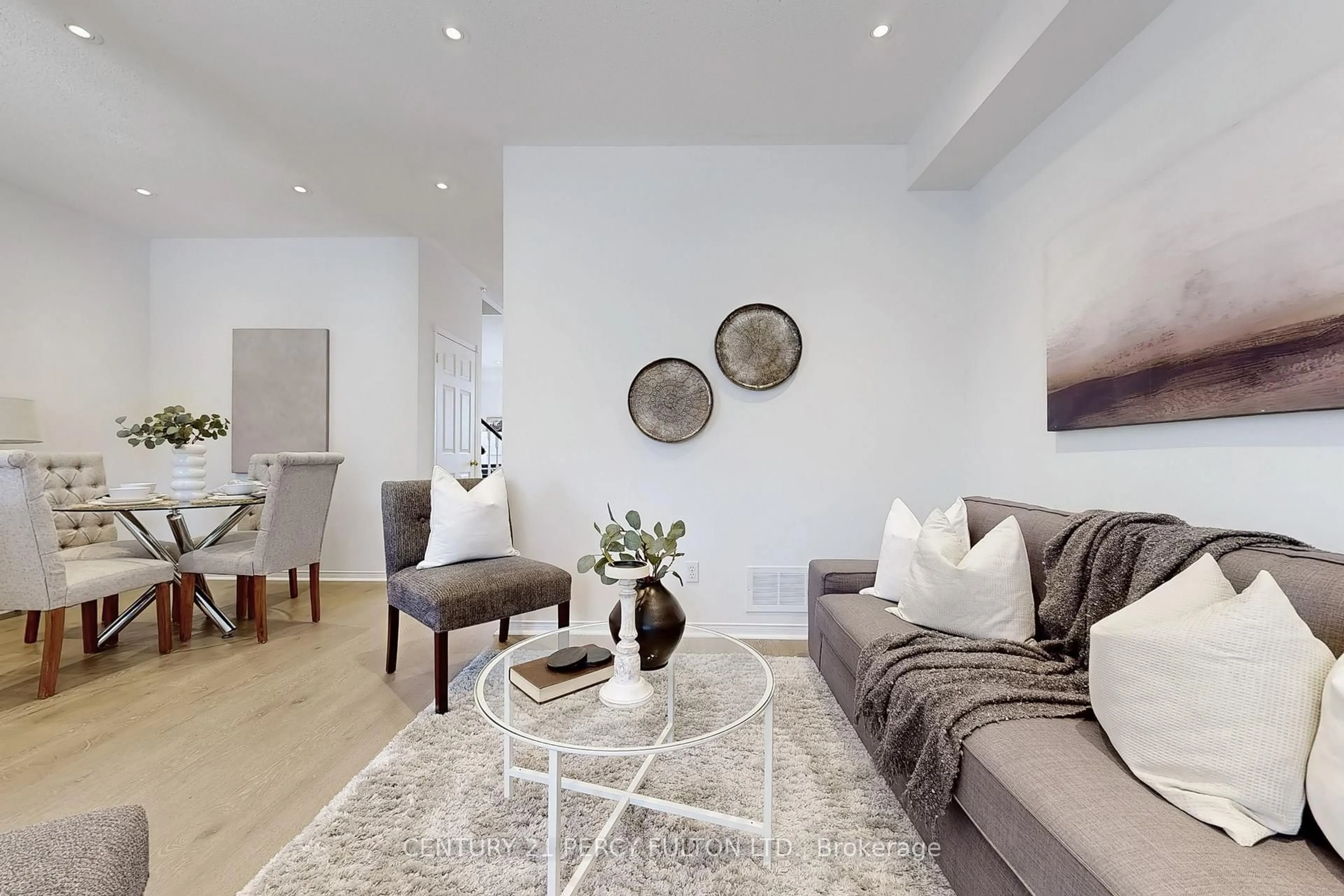 Living room with furniture, unknown for 43 Dancers Dr, Markham Ontario L3P 1P1