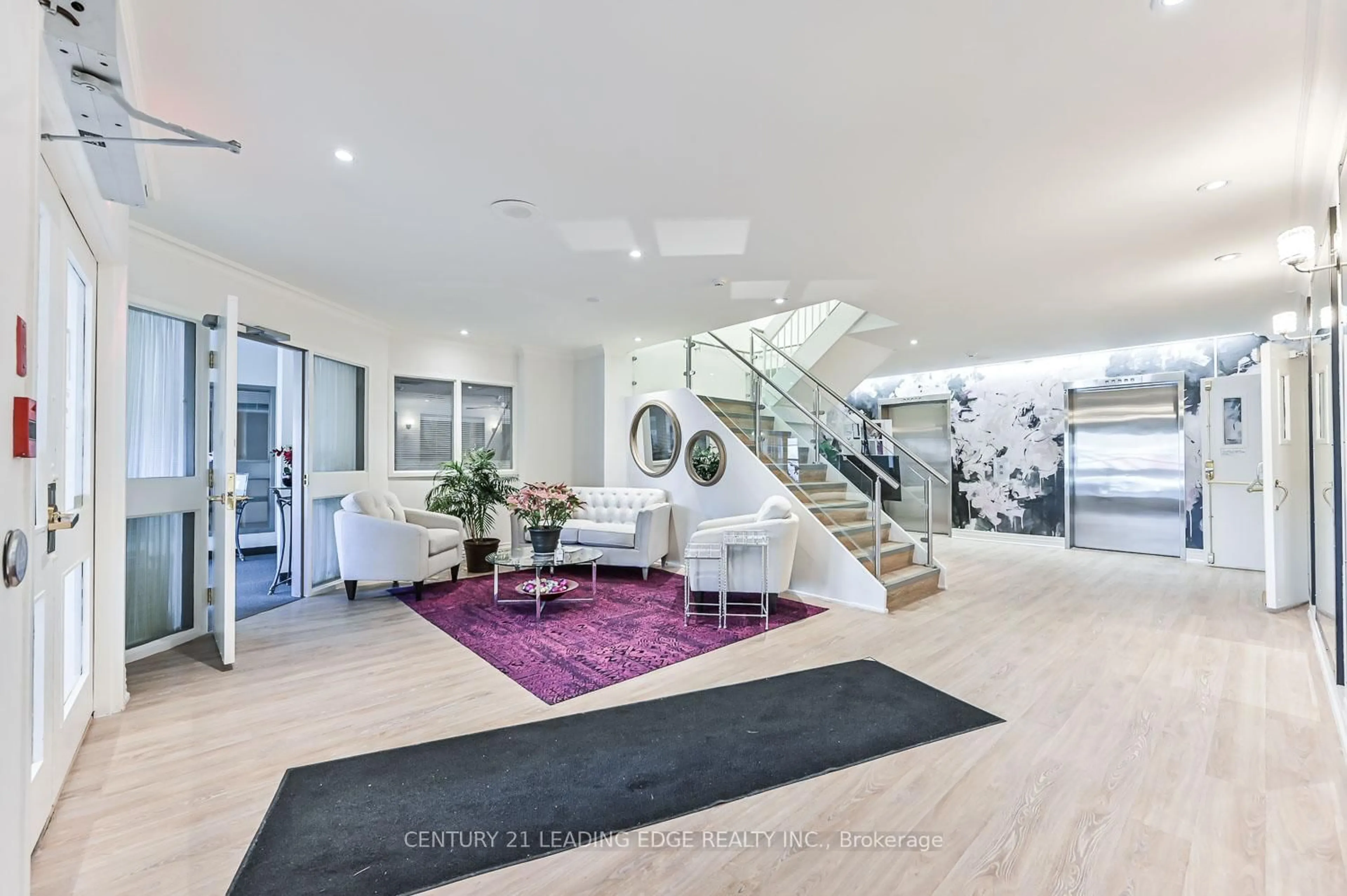 Indoor foyer for 100 Anna Russell Way #224, Markham Ontario L3R 6C7