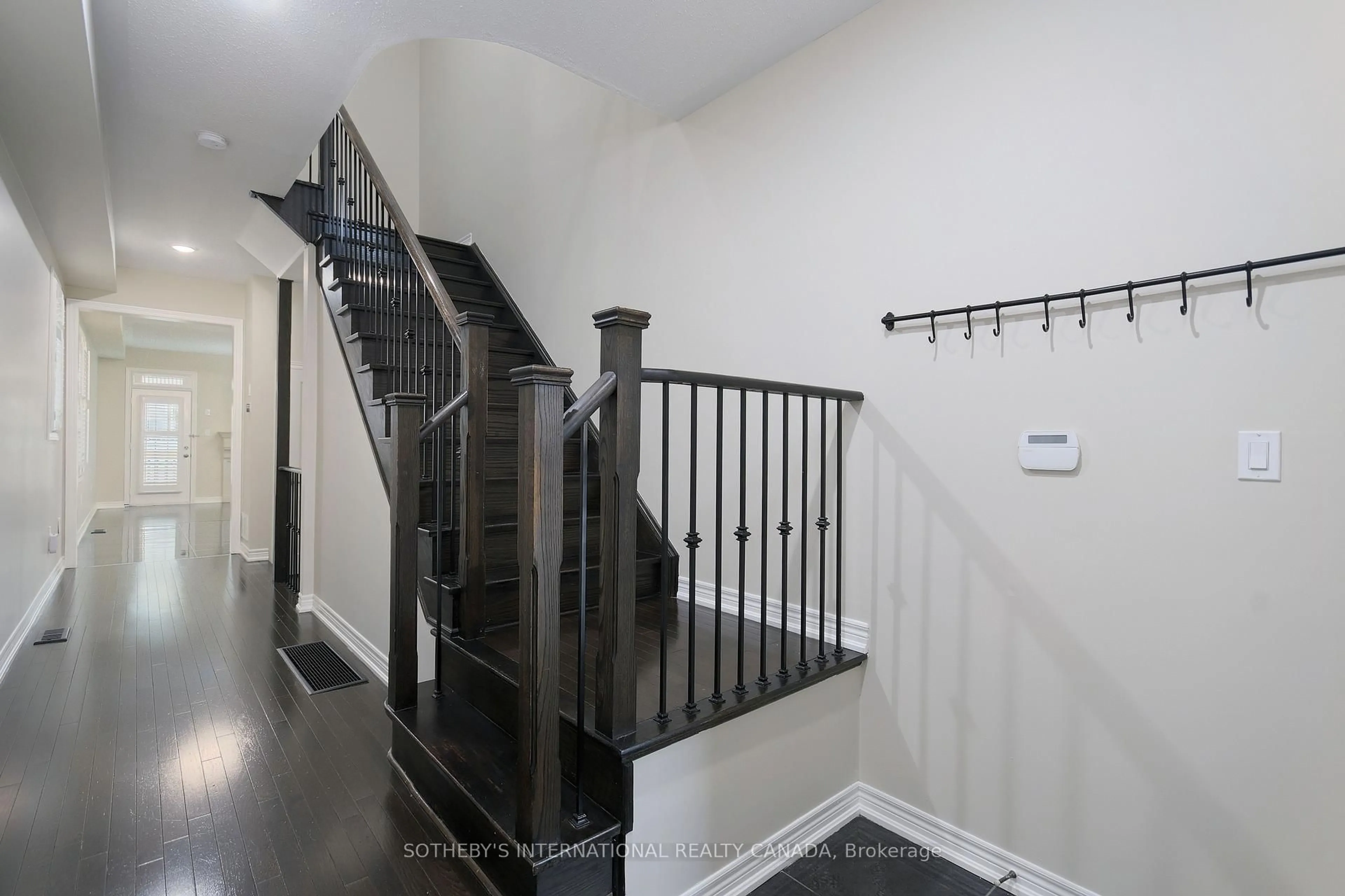 Stairs for 86 Alexie Way, Vaughan Ontario L4H 3V3