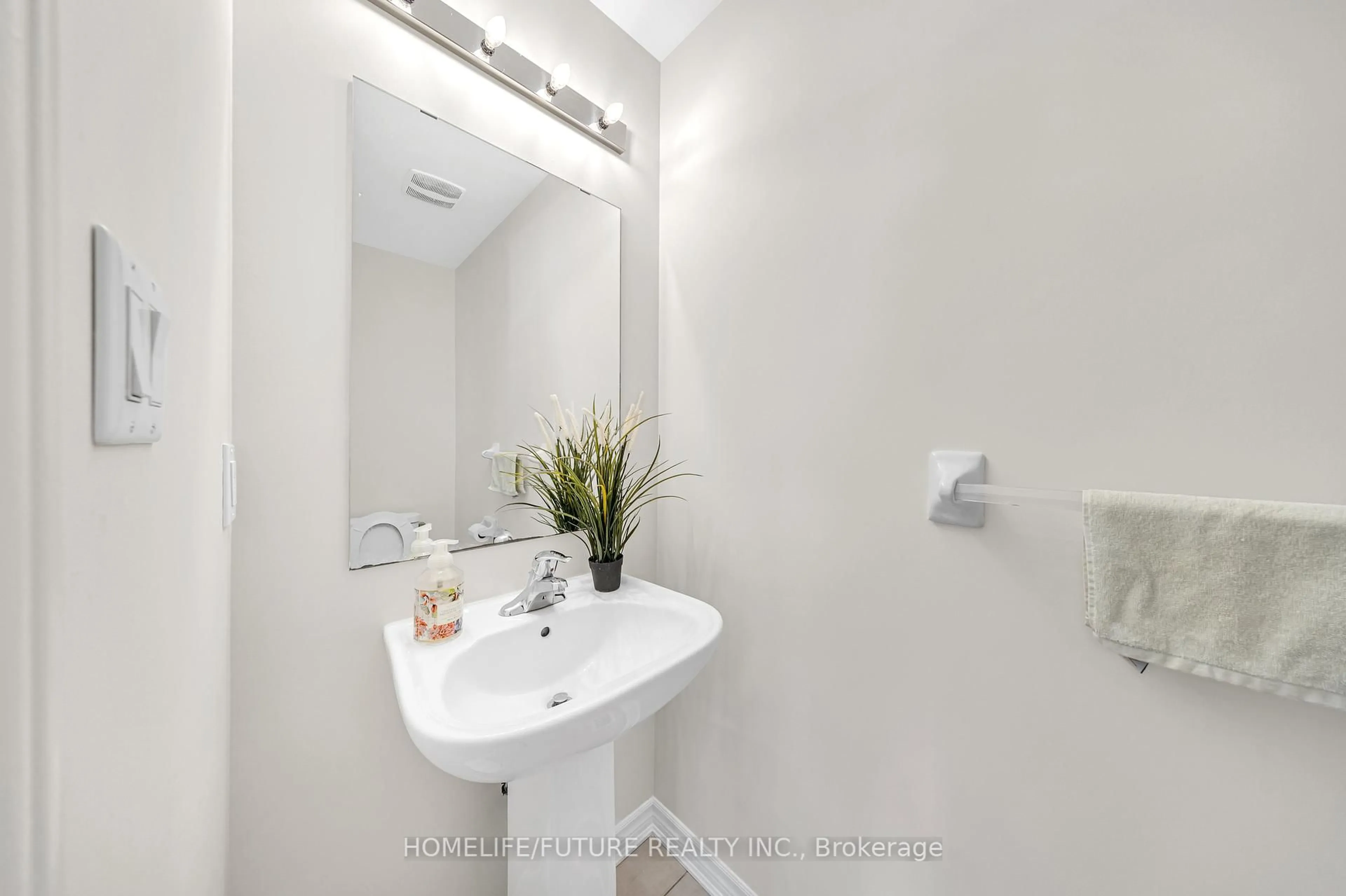 Standard bathroom, unknown for 49 Terry Clayton Ave, Brock Ontario L0K 1A0