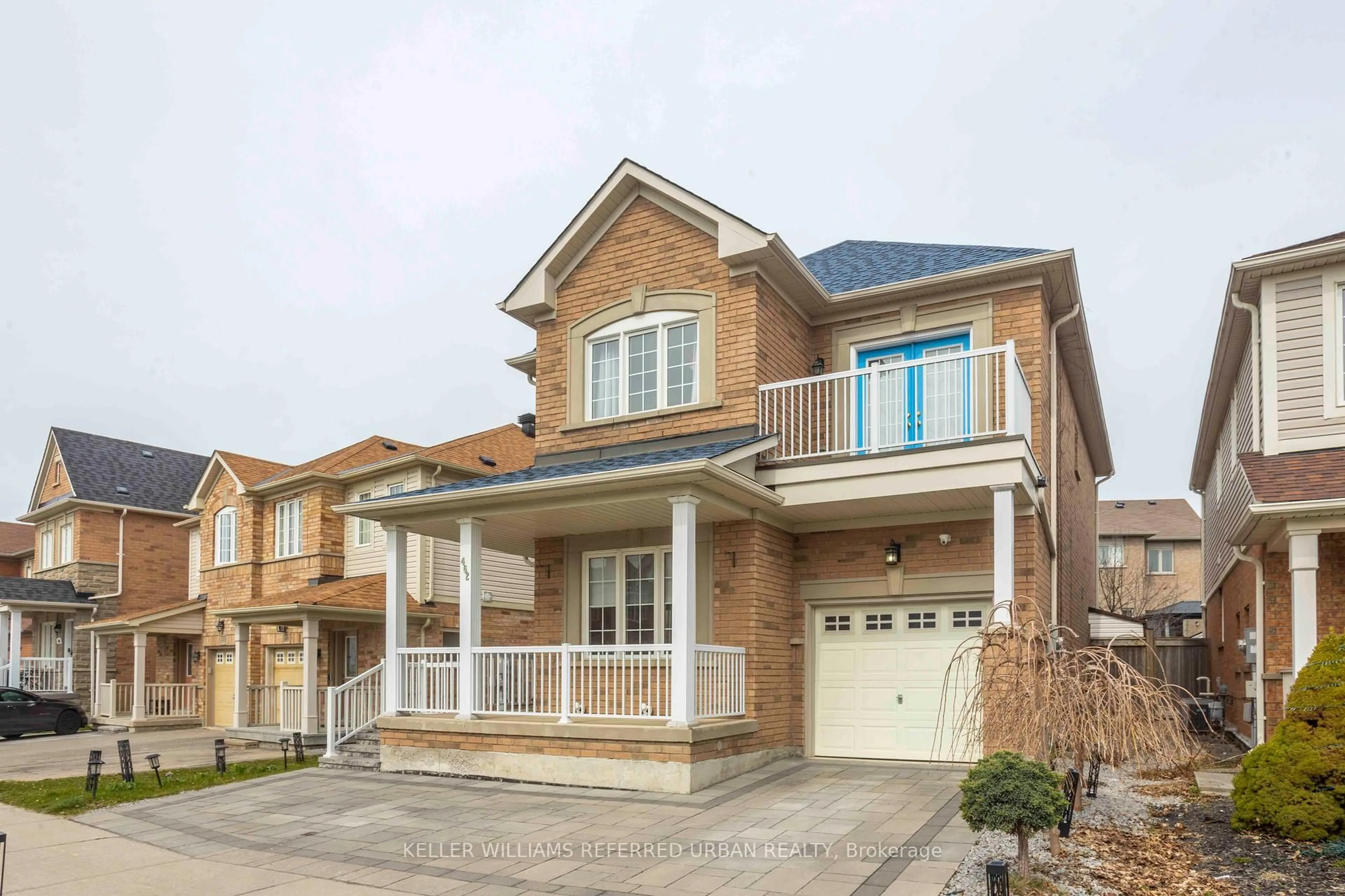 Home with brick exterior material, street for 462 Reeves Way Blvd, Whitchurch-Stouffville Ontario L4A 0H2