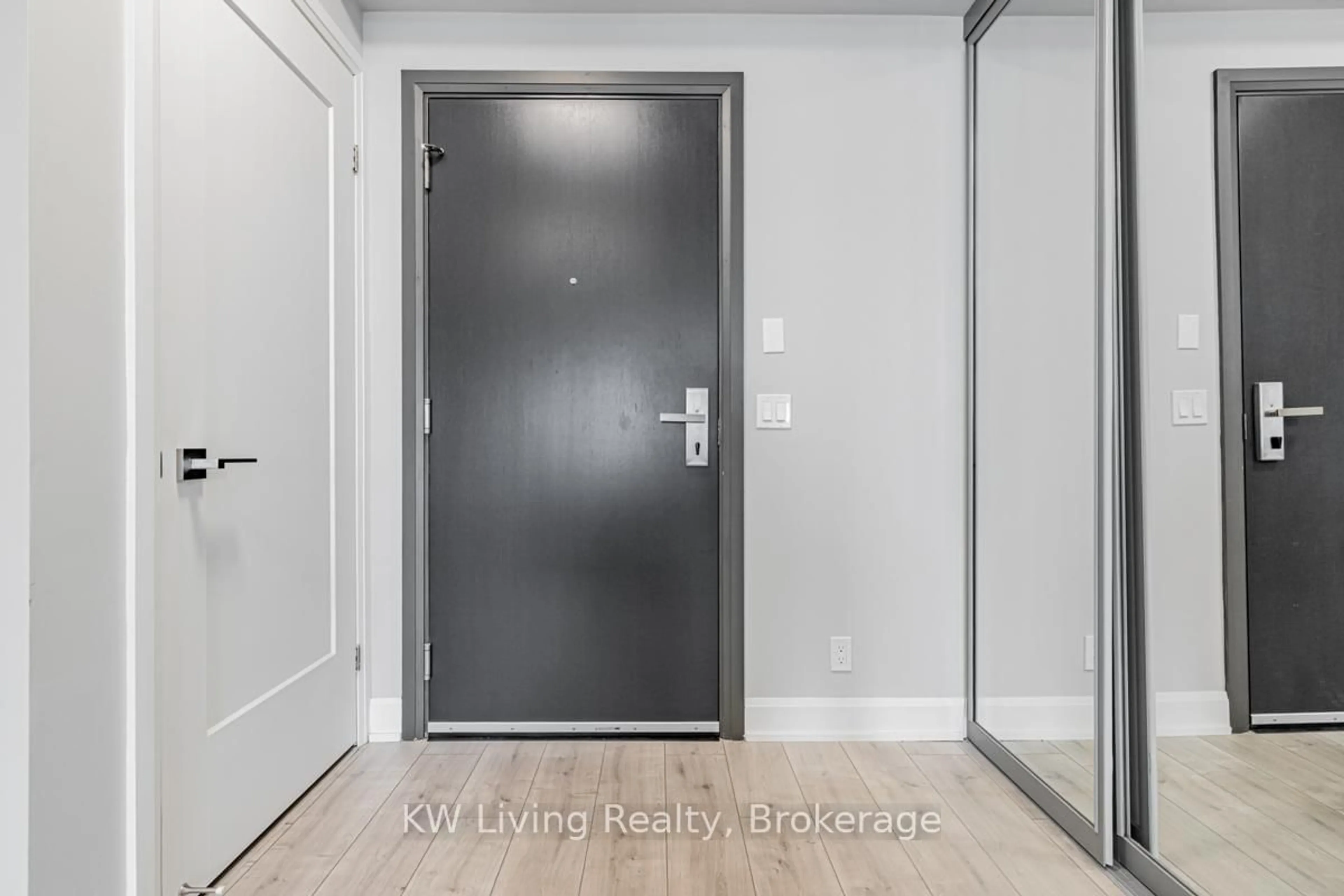 Indoor entryway for 38 Water Walk Dr #215, Markham Ontario L3R 6M8
