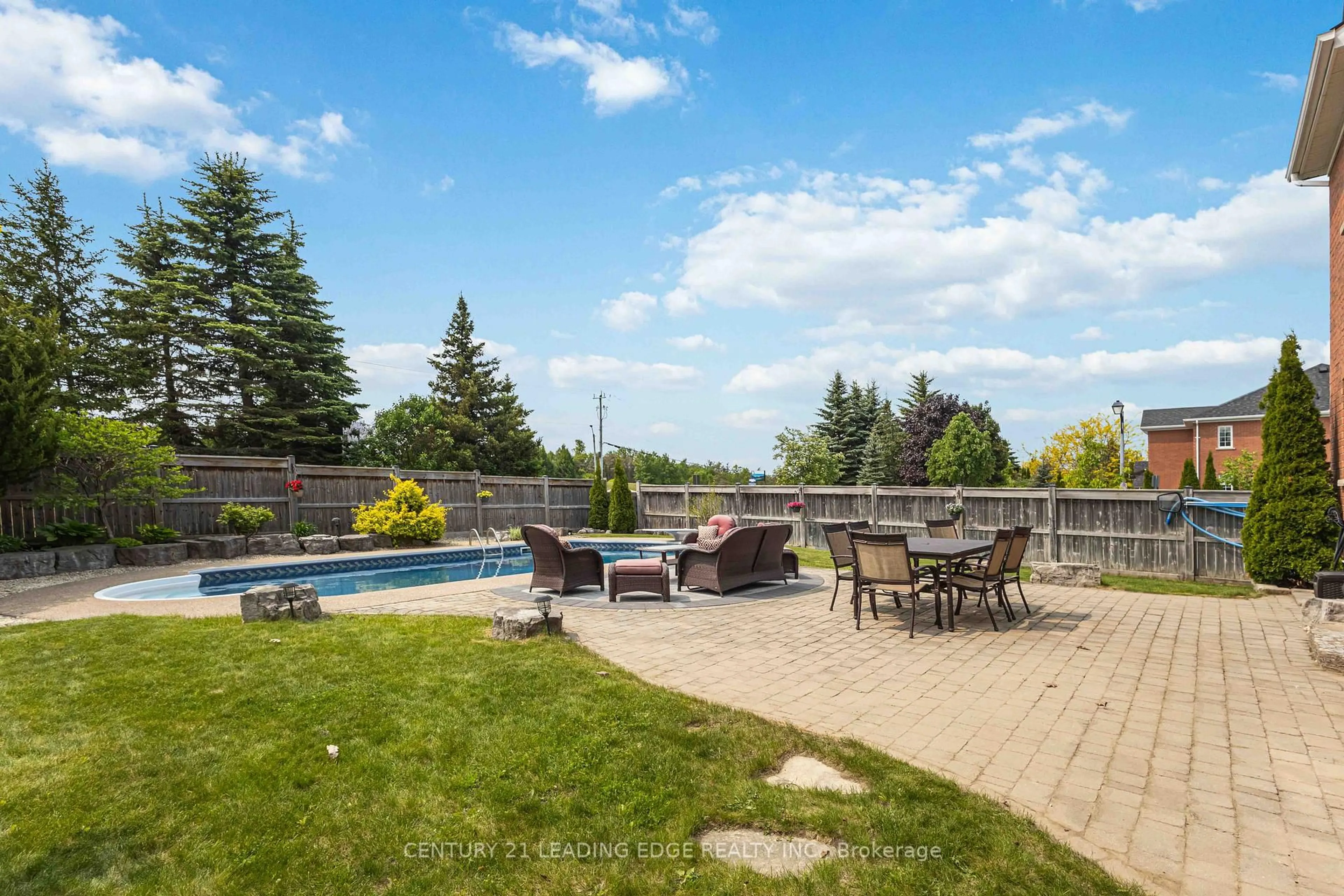 Patio, water/lake/river/ocean view for 83 Joseph St, Uxbridge Ontario L9P 1Z5