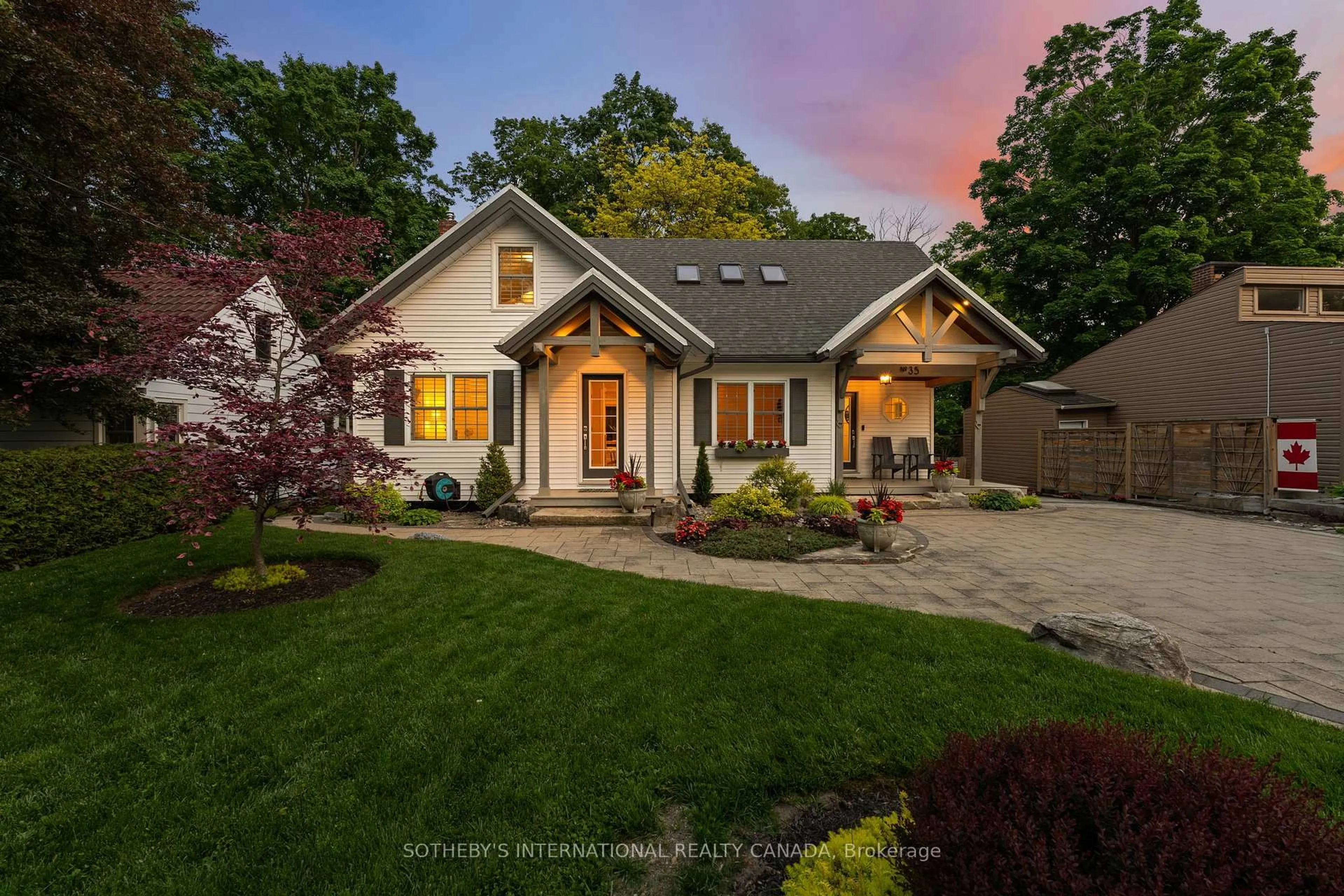 Home with brick exterior material, street for 35 Wood River Bend, Georgina Ontario L0E 1R0
