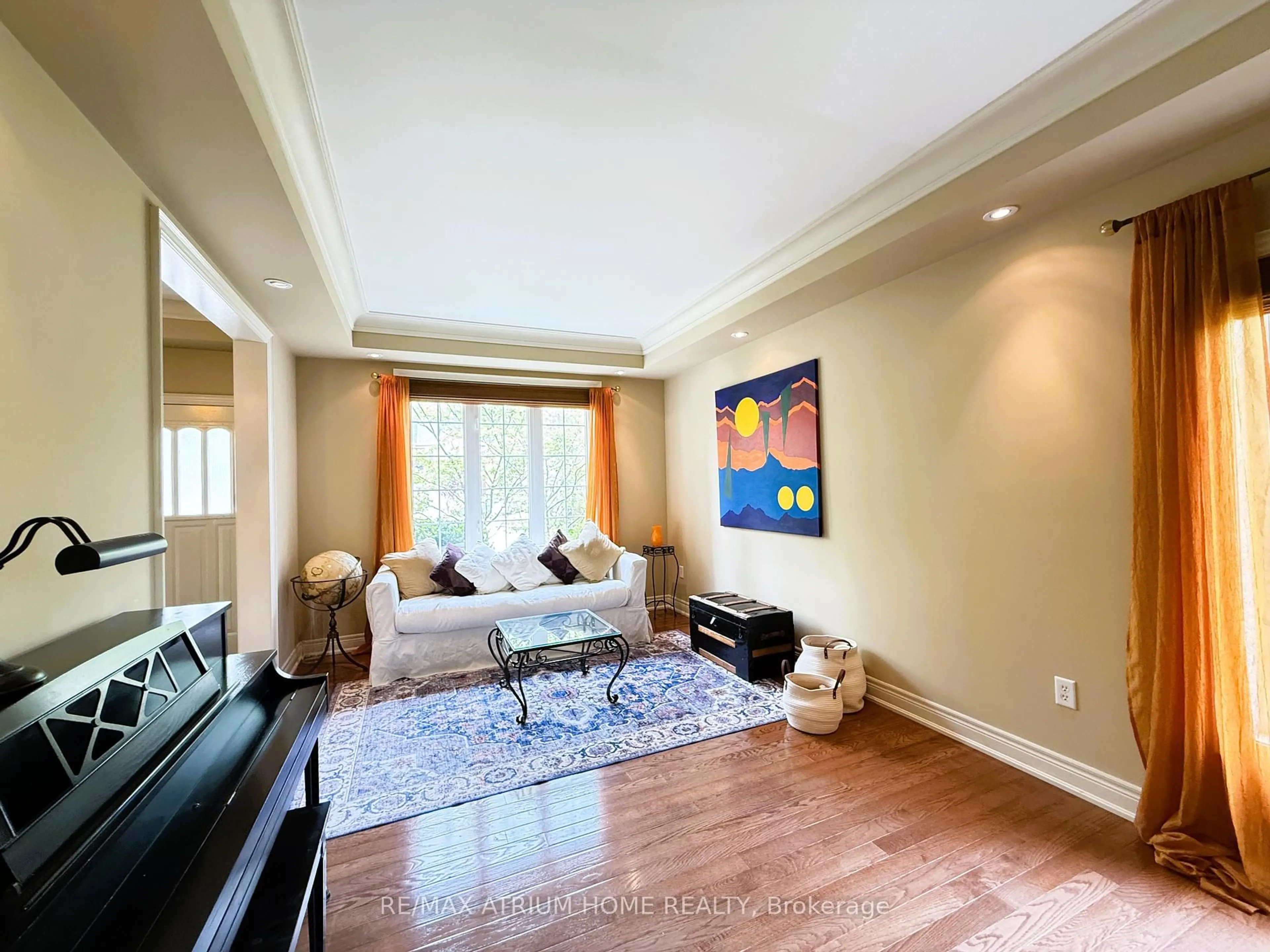 Living room with furniture, unknown for 29 Platinum Ave, Richmond Hill Ontario L4E 5E2