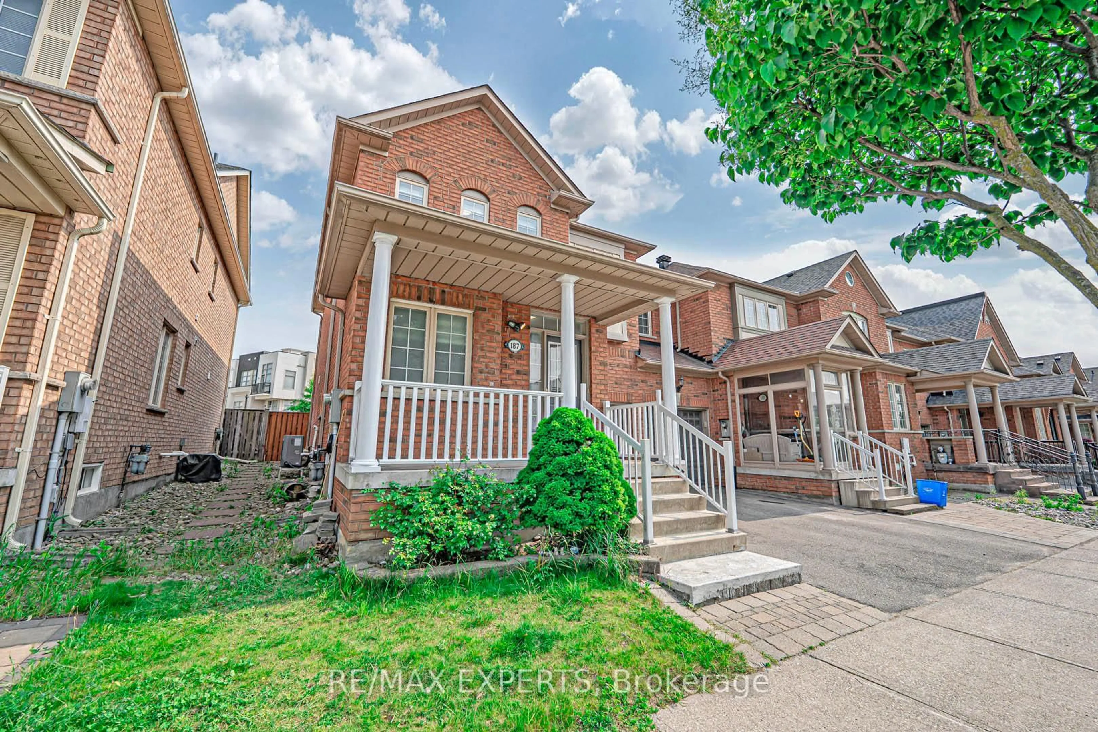 Home with brick exterior material, street for 187 Hopecrest Rd, Markham Ontario L6C 2V6