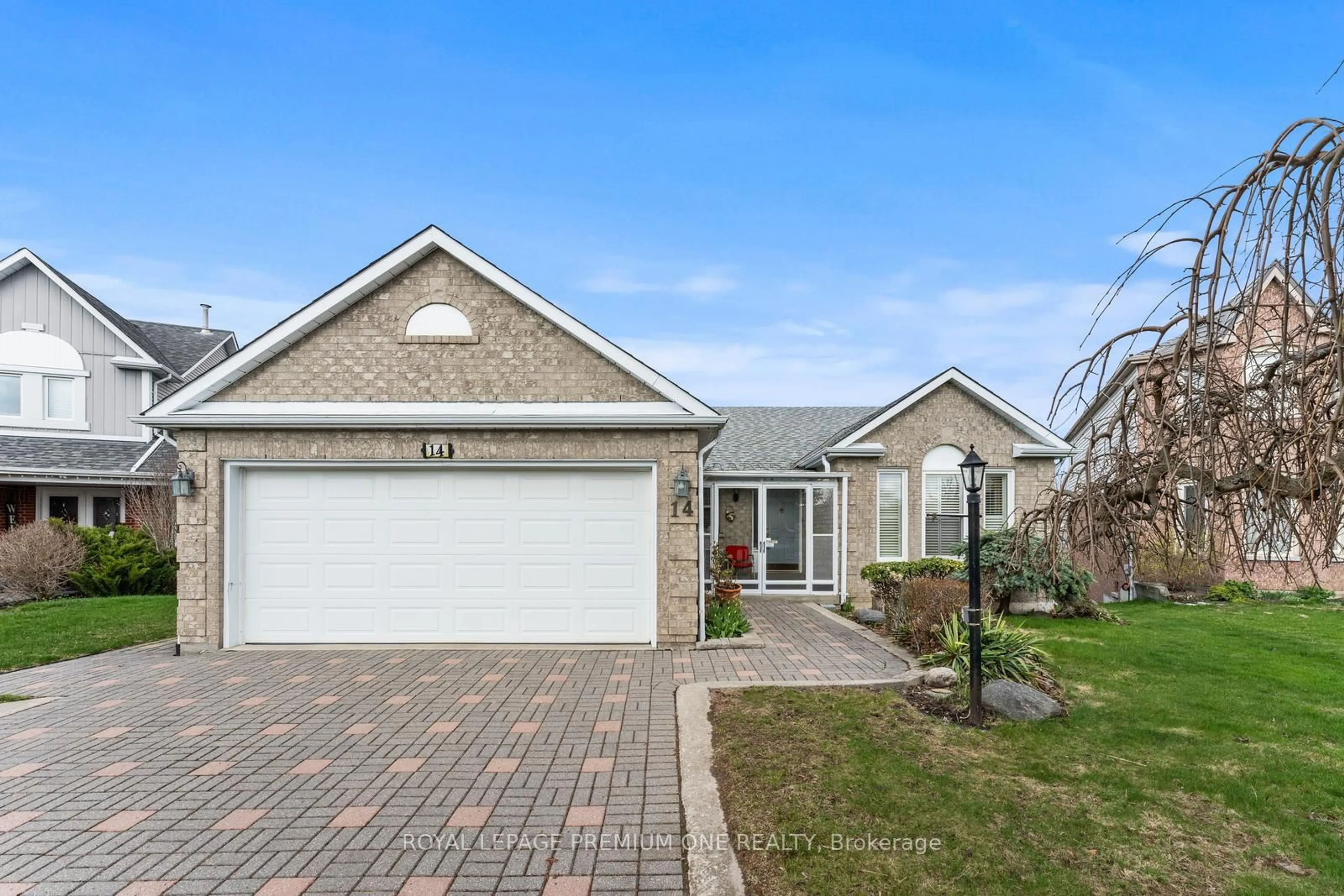 Home with brick exterior material, street for 14 CARRICK Ave, Georgina Ontario L4P 3R4