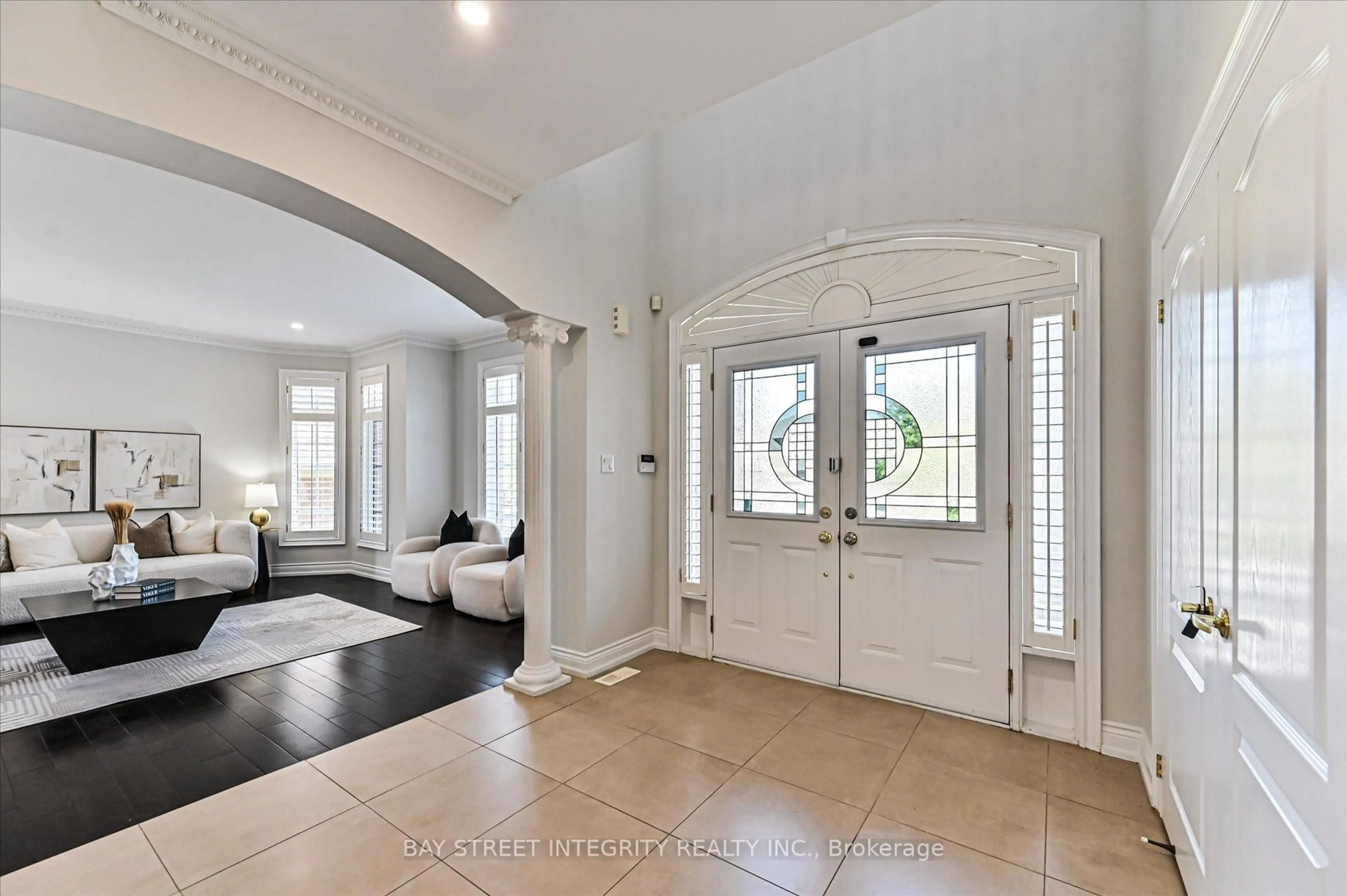 Indoor entryway for 124 Spring Blossom Cres, Markham Ontario L6C 1X4