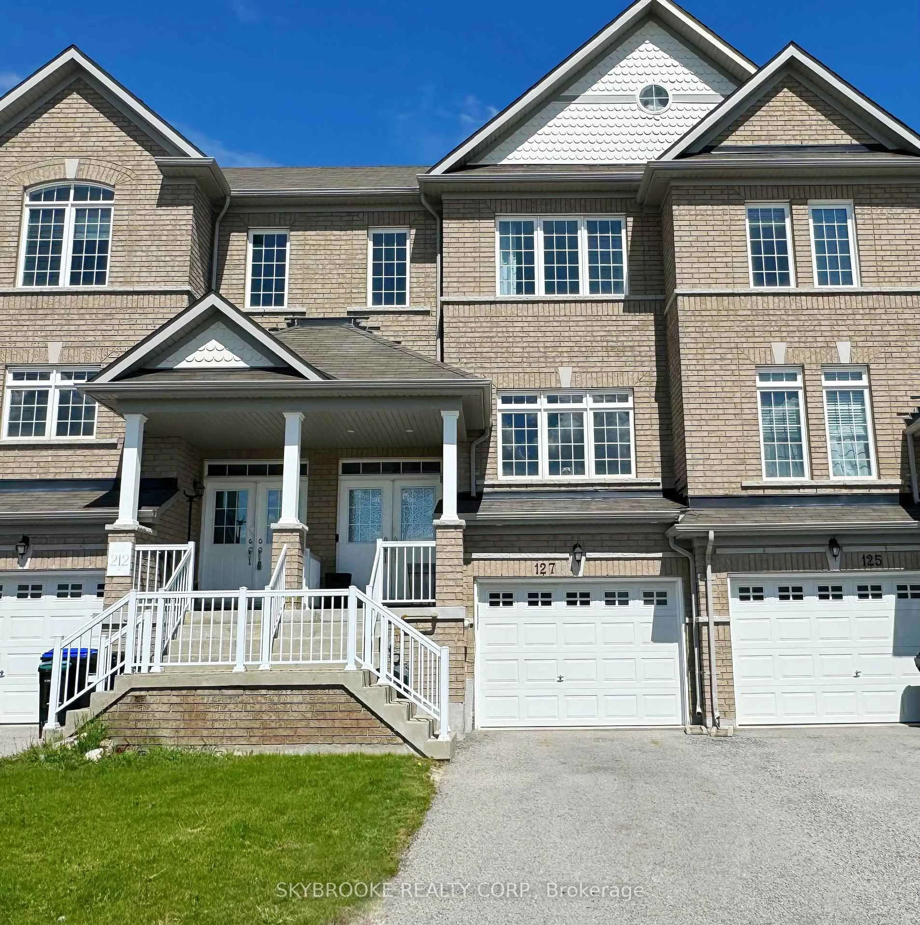 Home with brick exterior material, street for 127 Taucar Gate, Bradford West Gwillimbury Ontario L3Z 1N0