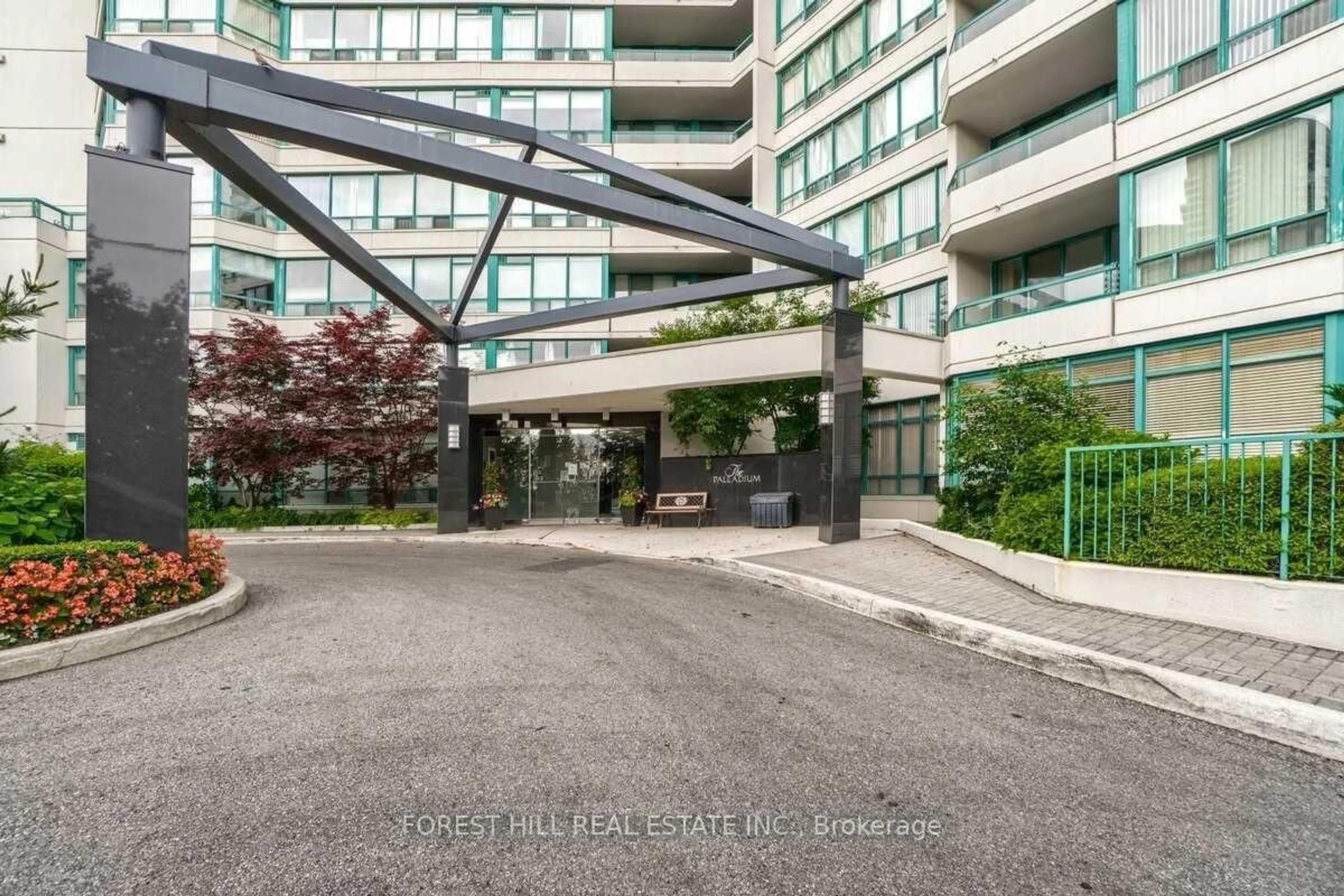Indoor foyer for 7250 Yonge St #Ph109, Vaughan Ontario L4J 7X1