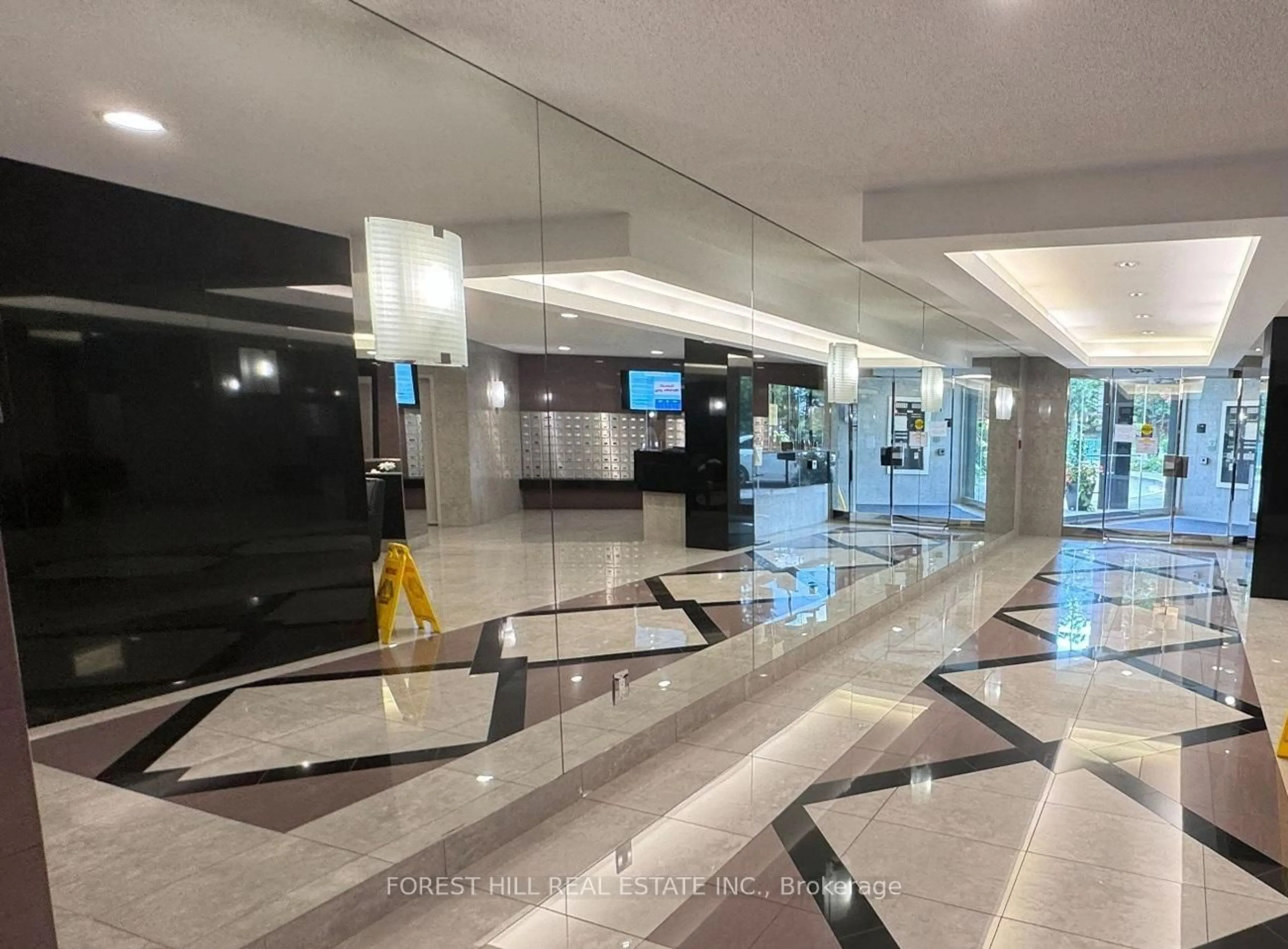 Lobby for 7250 Yonge St #Ph109, Vaughan Ontario L4J 7X1