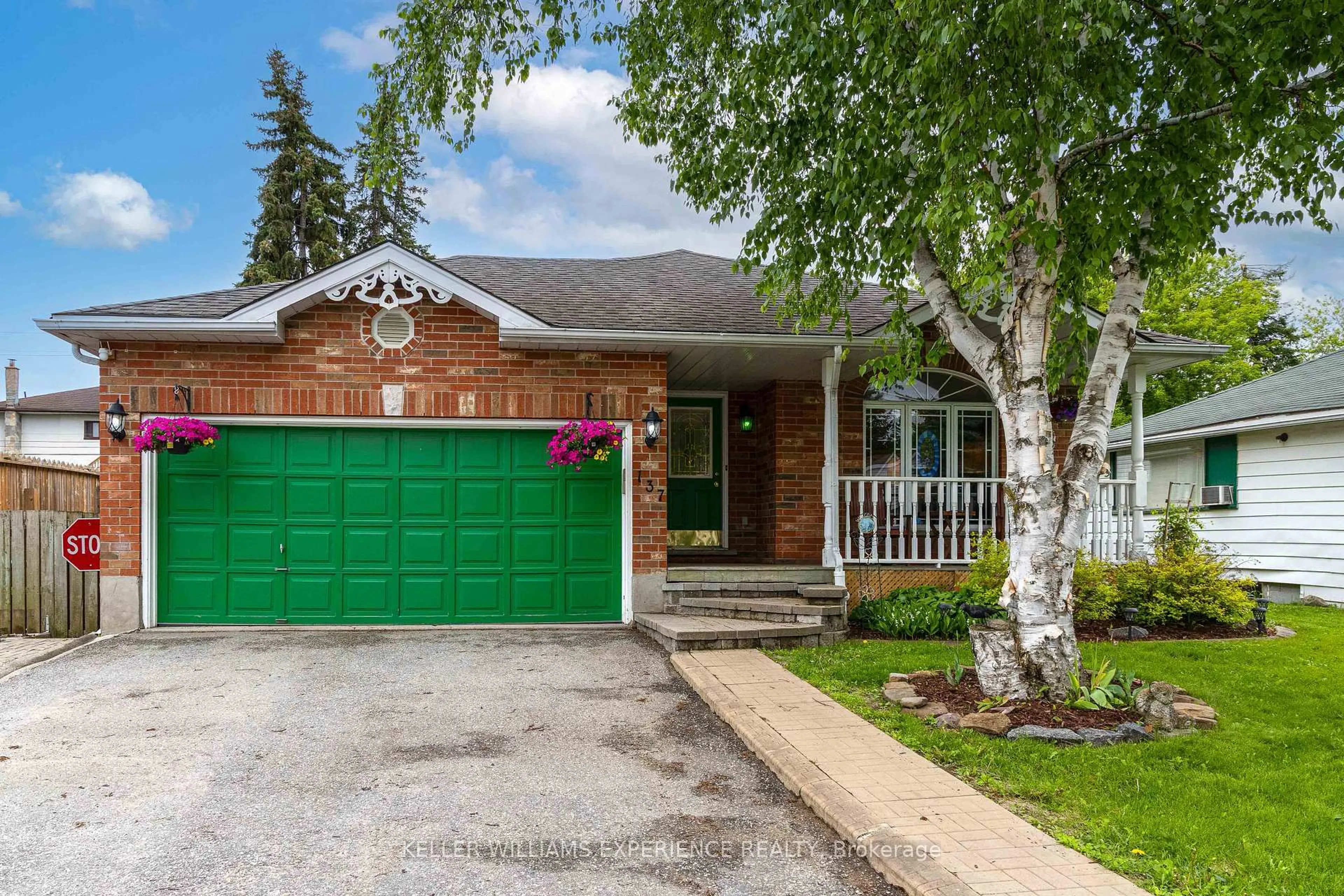 Home with brick exterior material, street for 137 Queen St, New Tecumseth Ontario L9R 1K4