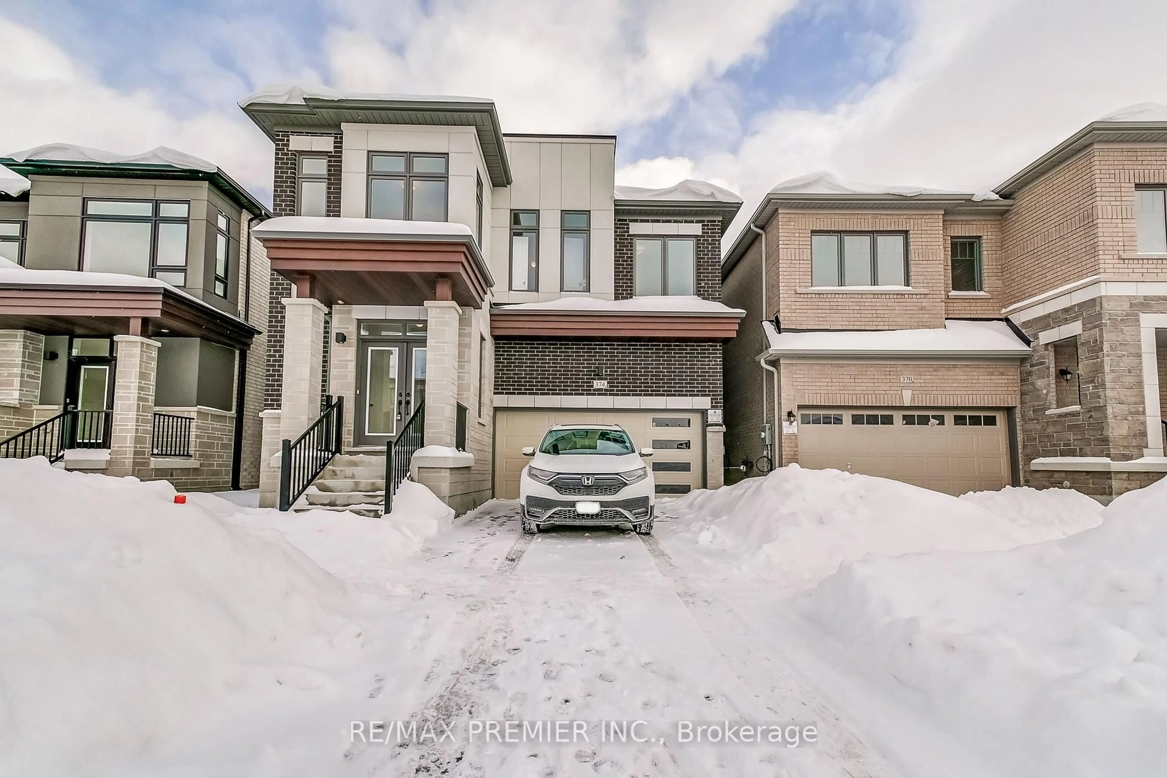 Unknown for 374 Boundary Blvd, Whitchurch-Stouffville Ontario L4A 5E2