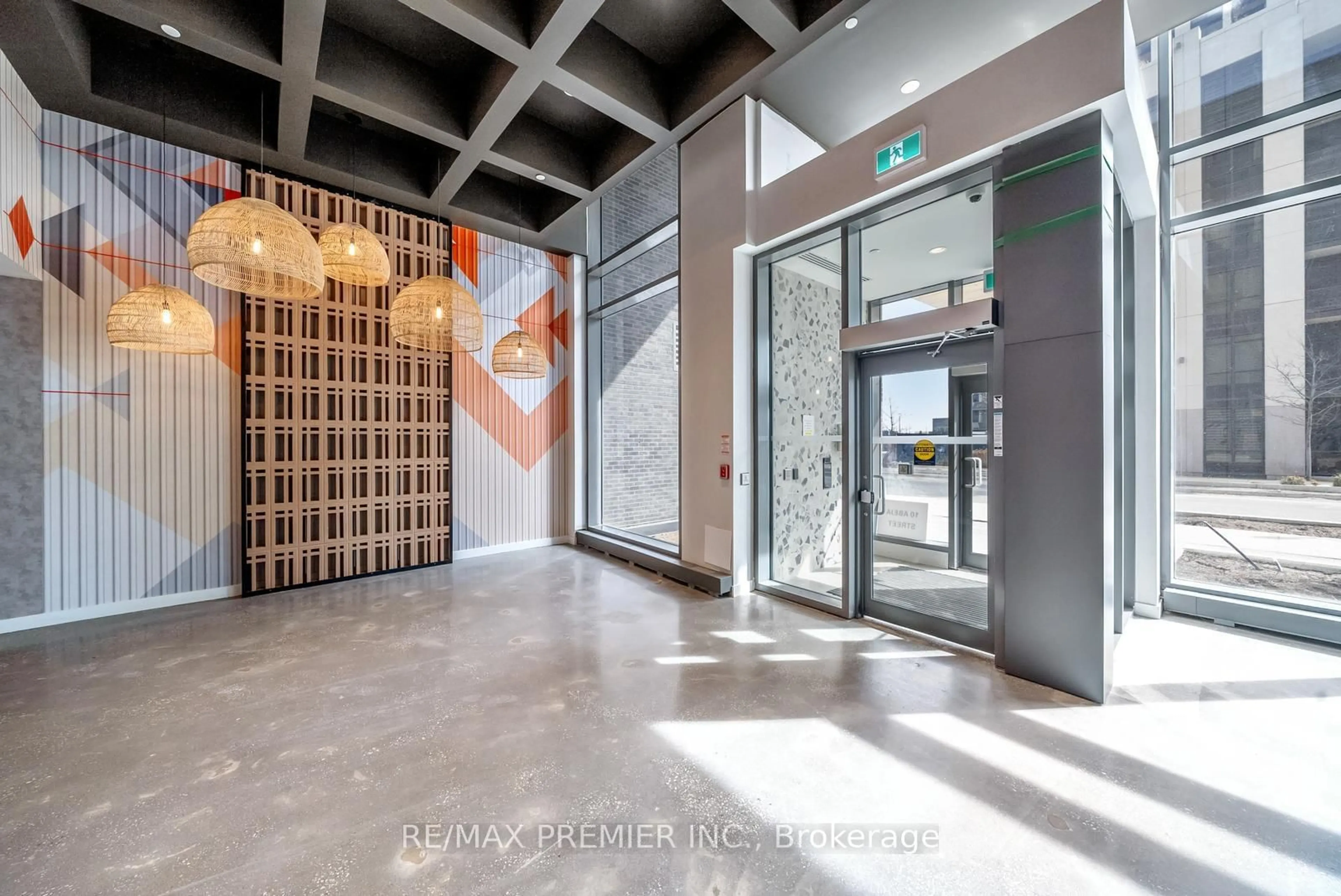 Indoor foyer for 10 Abeja St #1412, Vaughan Ontario L4K 0R4