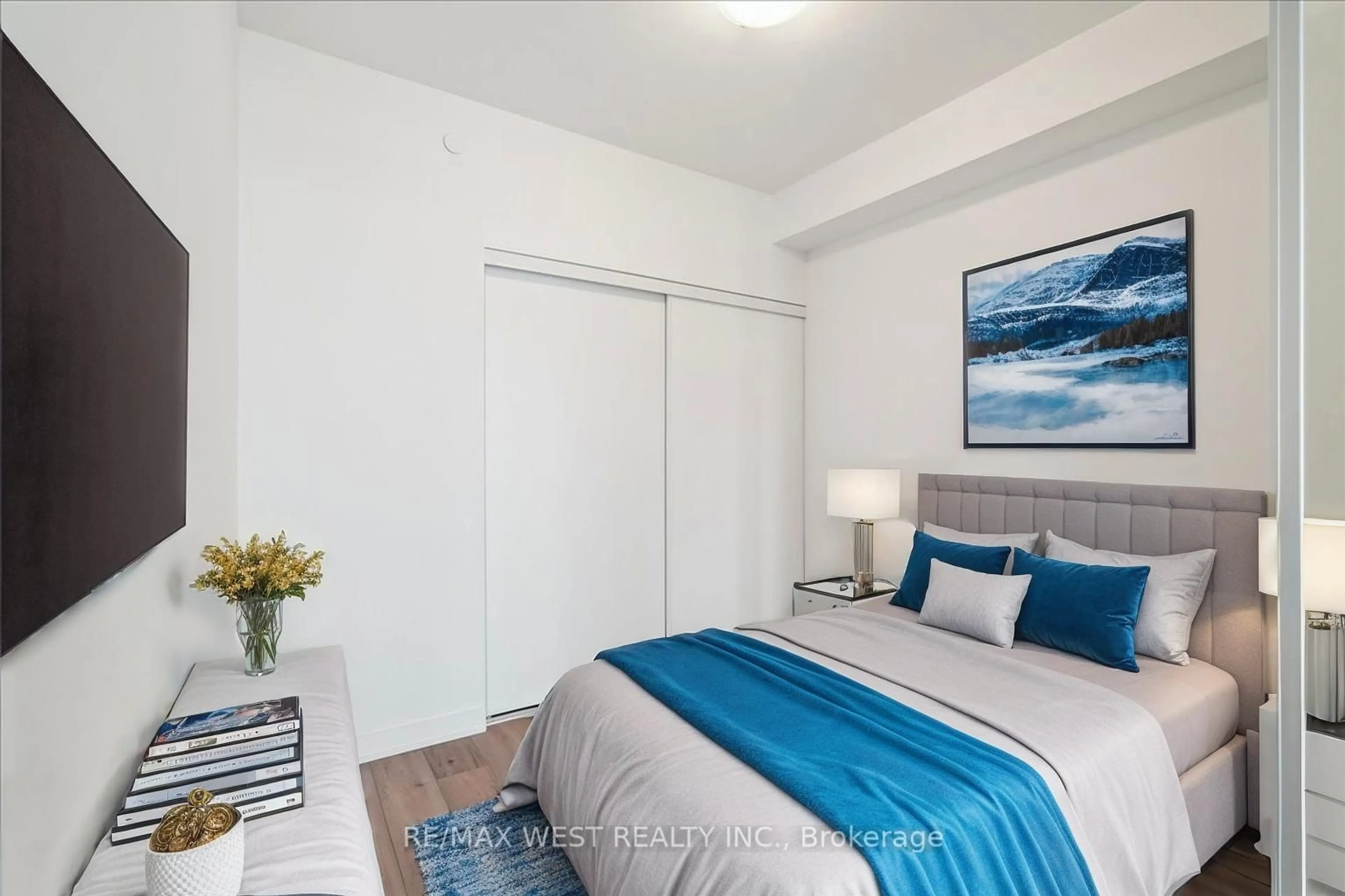 Bedroom with bed, unknown for 10 Honeycrisp Cres #1110, Vaughan Ontario L4K 0M7