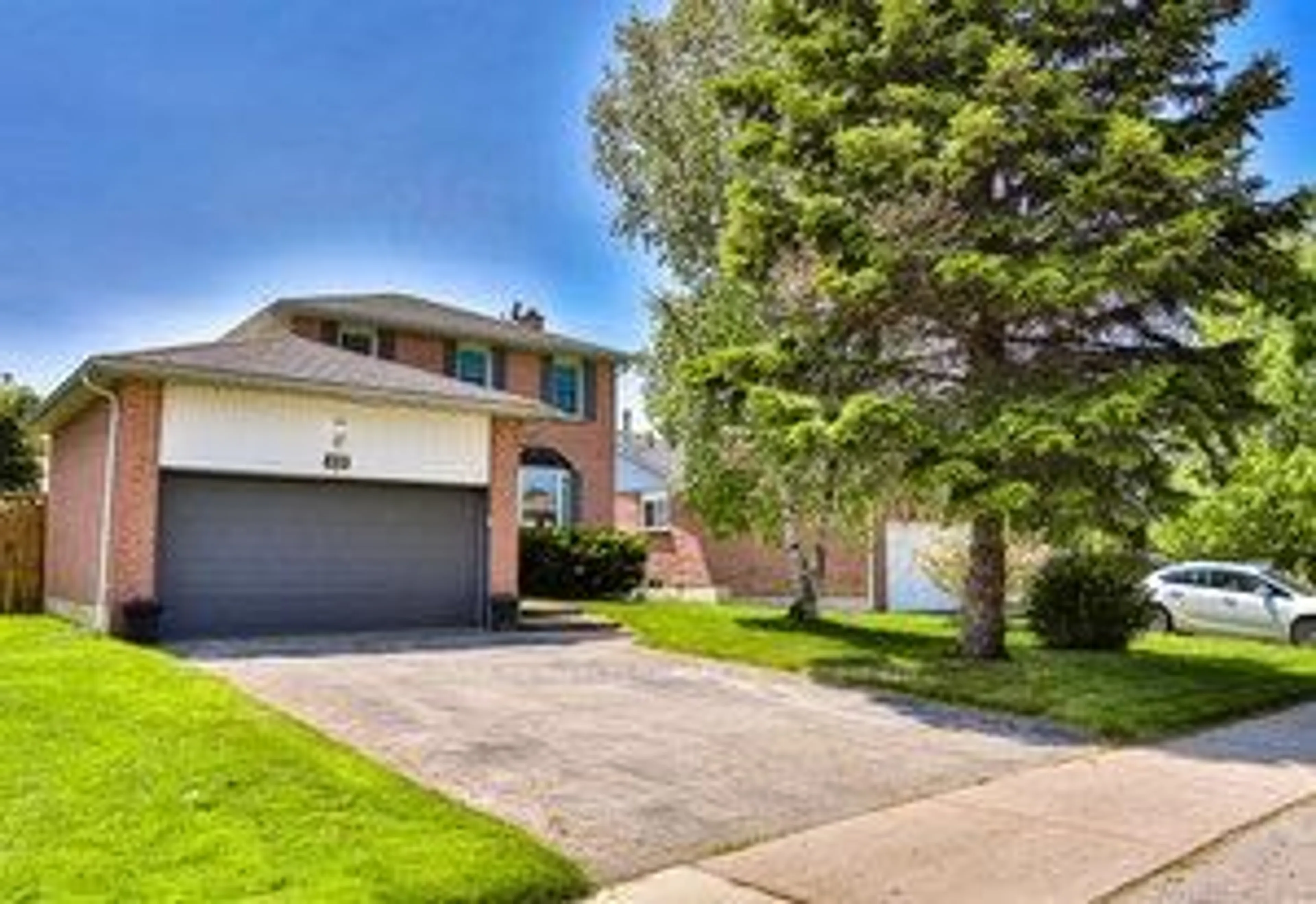 Home with brick exterior material, street for 26 Colony Trail Blvd, East Gwillimbury Ontario L9N 1C6