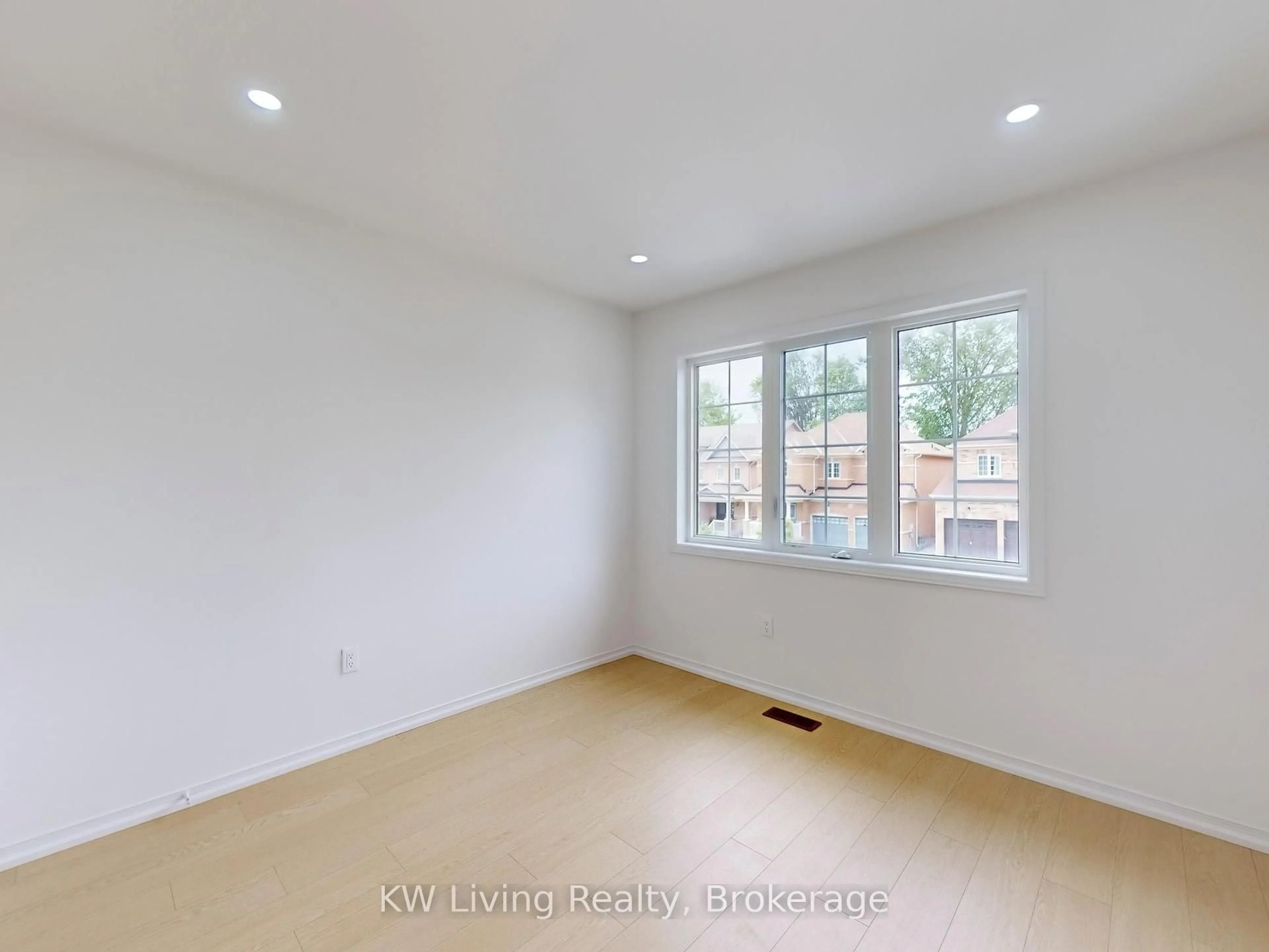 A pic of a room for 72 Duffin Dr, Whitchurch-Stouffville Ontario L4A 0R6