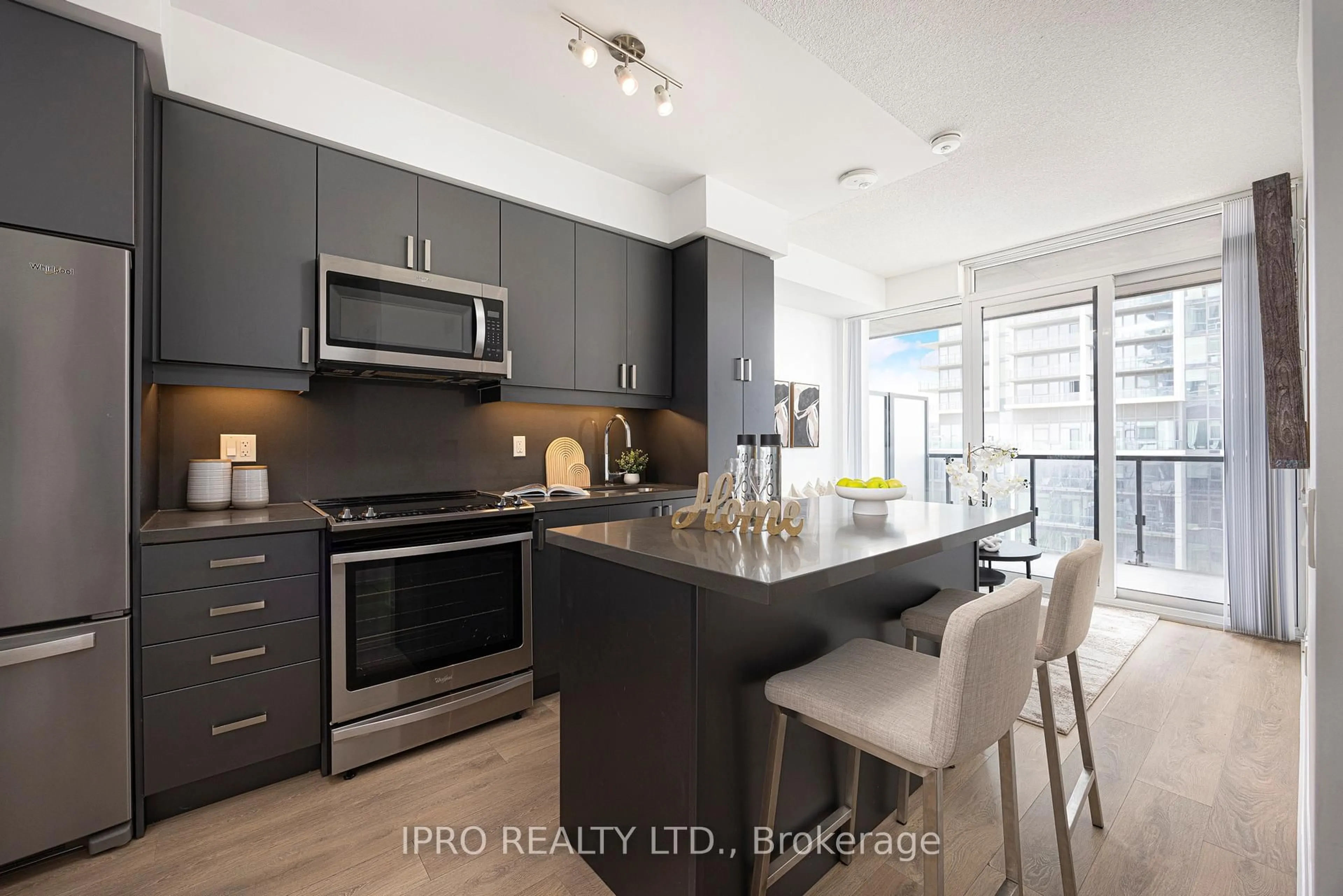 Open concept kitchen, unknown for 7895 Jane St #809, Vaughan Ontario L4K 2M7