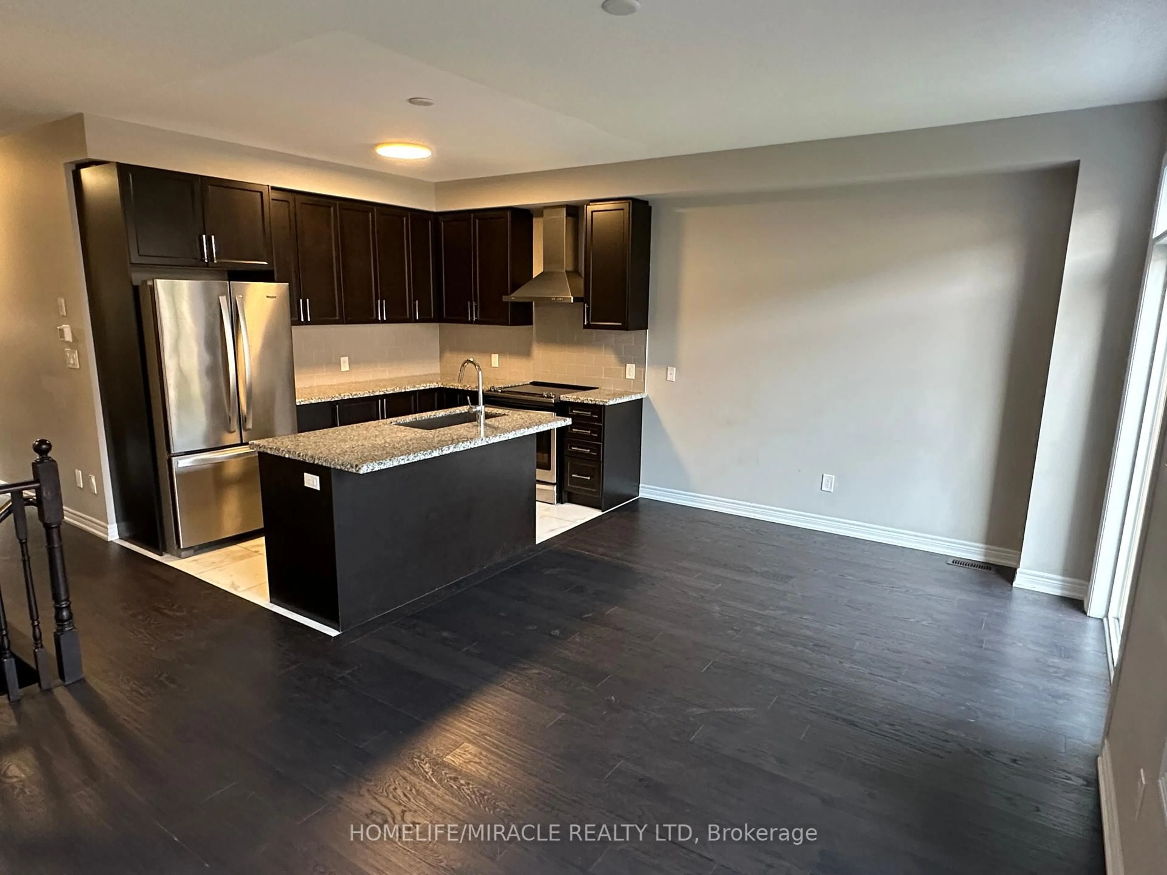 Open concept kitchen, unknown for 66 Clifford Cres, New Tecumseth Ontario L0G 1W0
