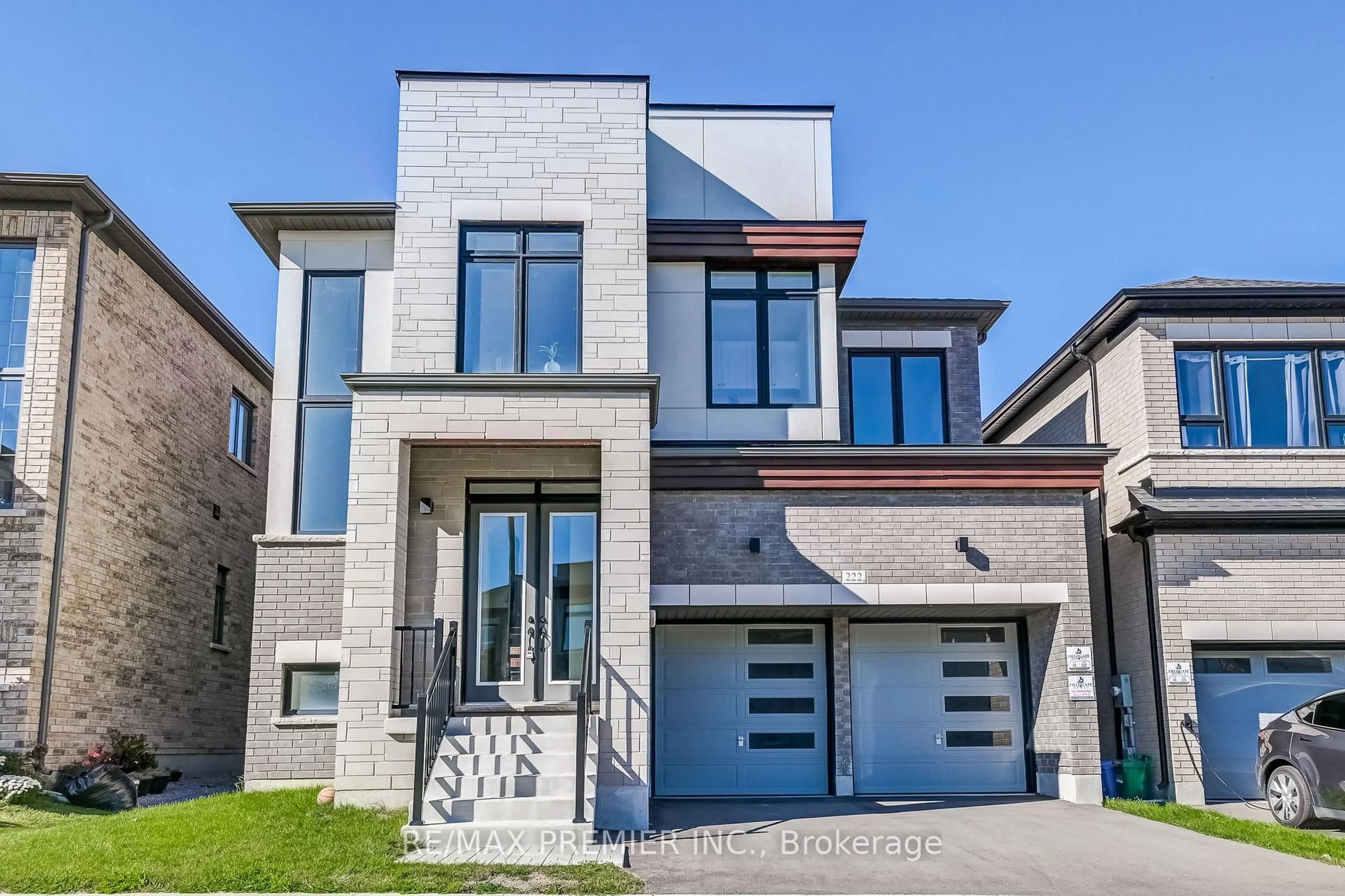 Home with brick exterior material, street for 222 McKean Dr, Whitchurch-Stouffville Ontario L4A 5C2