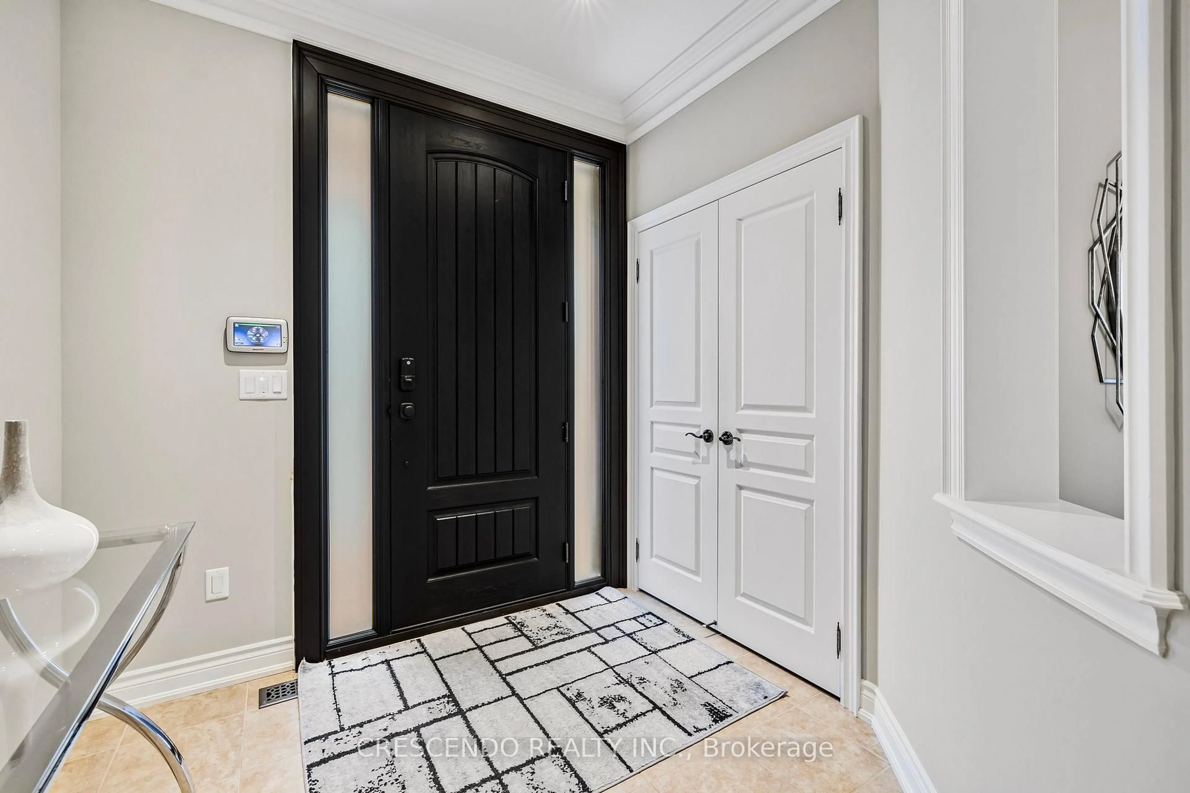 Indoor entryway for 226 Via Borghese St, Vaughan Ontario L4H 0Y8