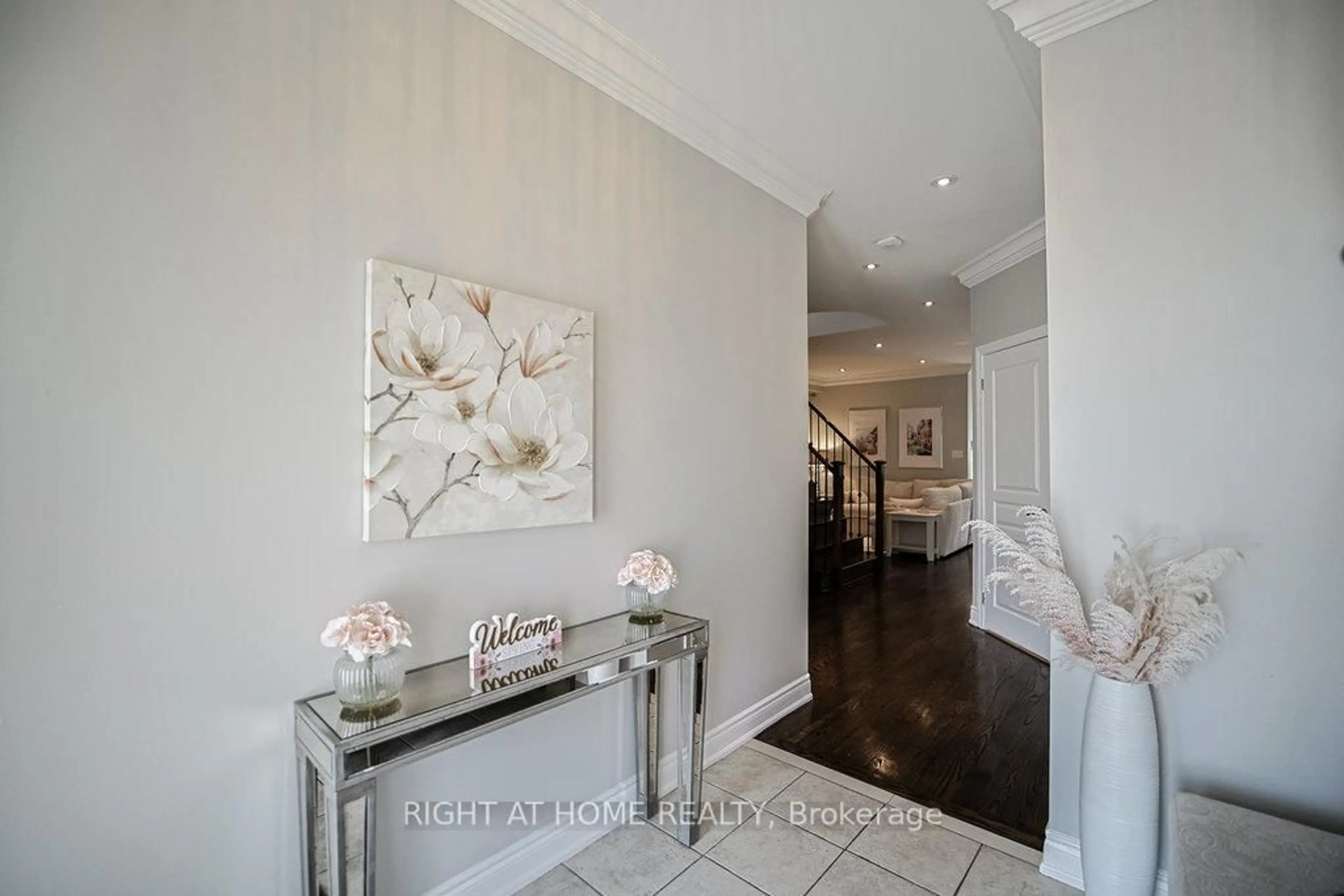 Indoor entryway for 65 Firwood Dr, Richmond Hill Ontario L4S 2A1