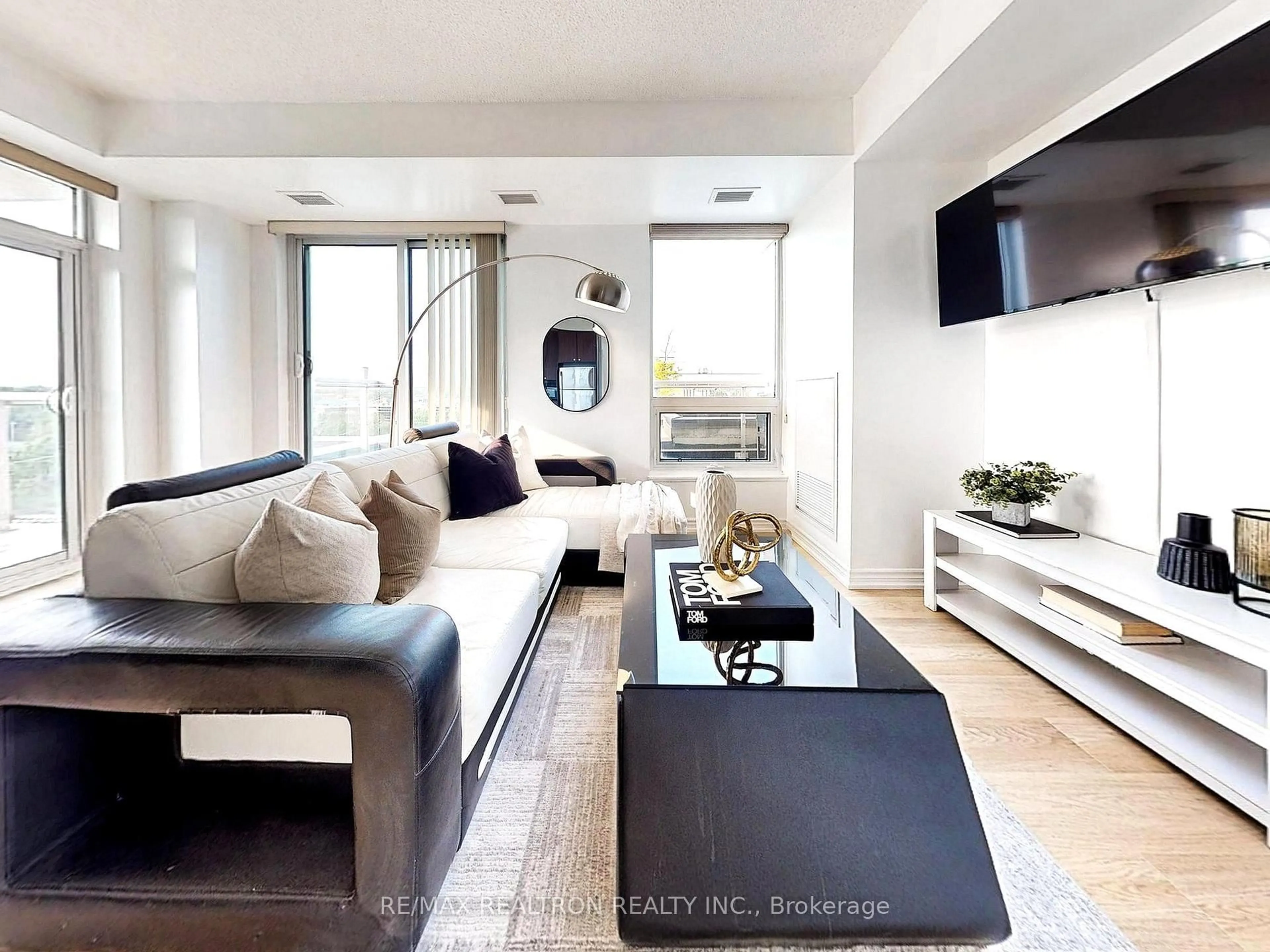Living room with furniture, unknown for 8323 Kennedy Rd #522, Markham Ontario L3R 5W7
