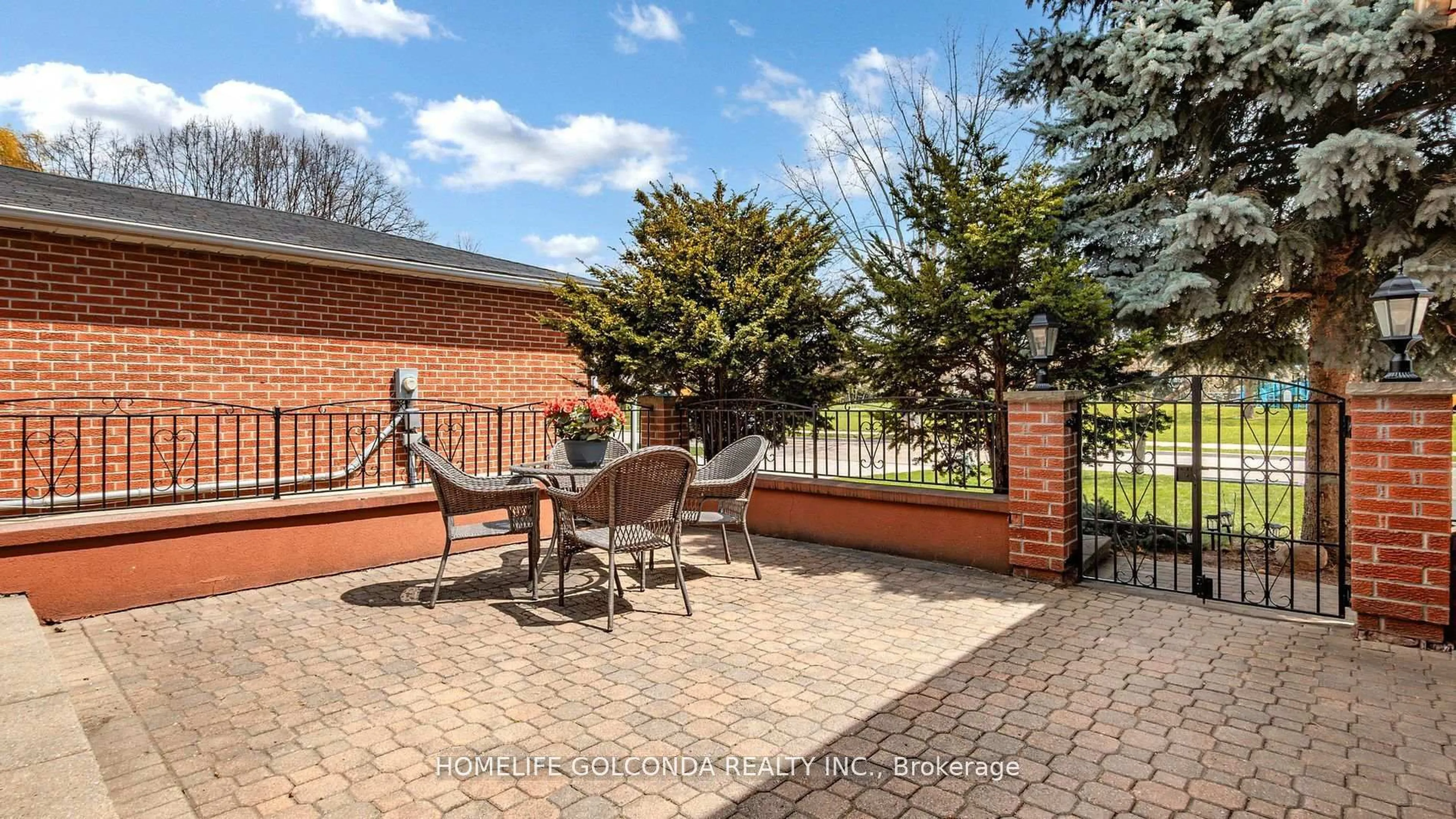 Patio, street for 310 Airdrie Dr, Vaughan Ontario L4L 3B9