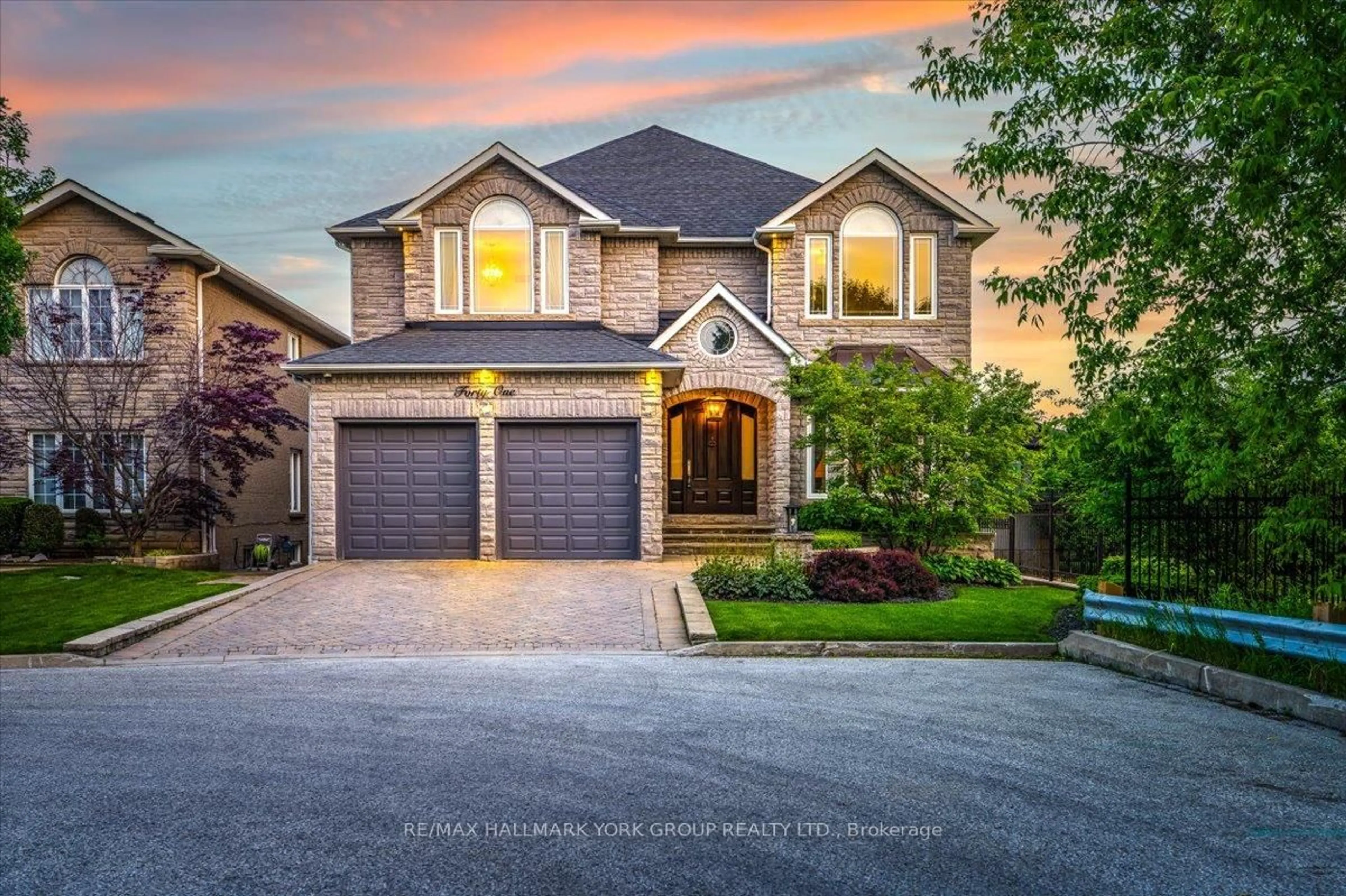 Home with brick exterior material, street for 41 Direzze Crt, Richmond Hill Ontario L4C 0C6