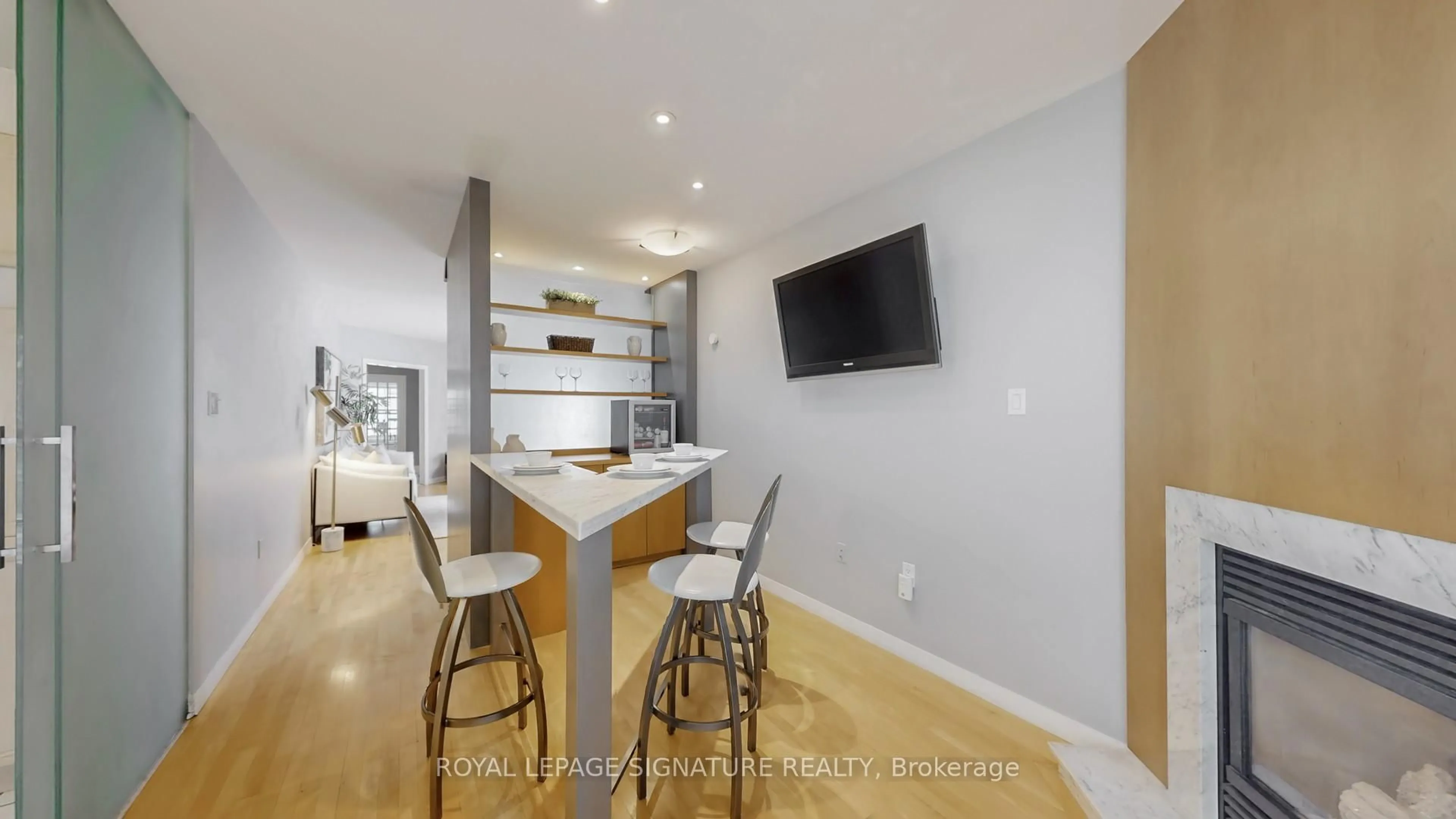 Open concept kitchen, unknown for 88 Larratt Lane, Richmond Hill Ontario L4C 0E2