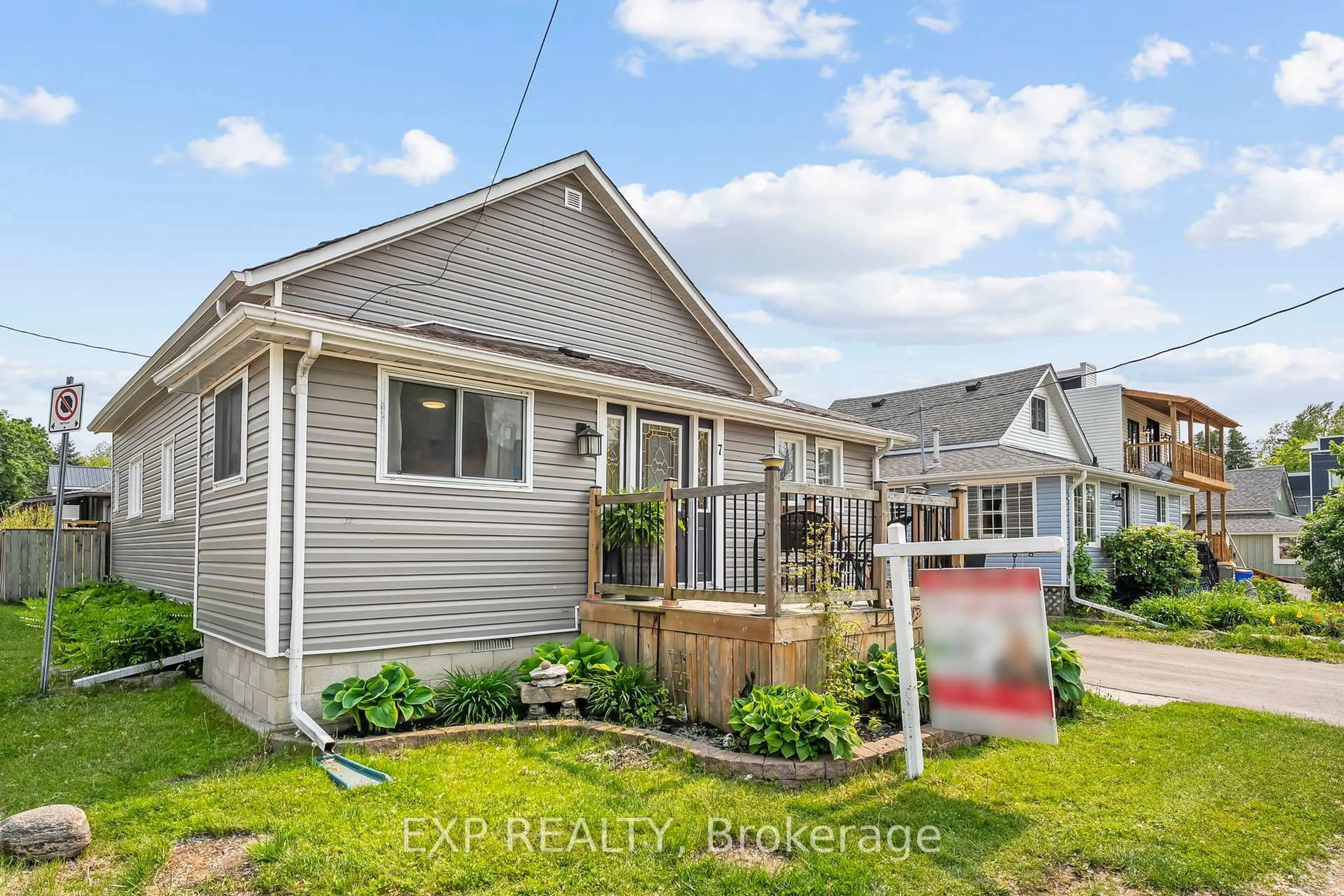 Unknown for 7 Nasello Ave, Georgina Ontario L0E 1L0