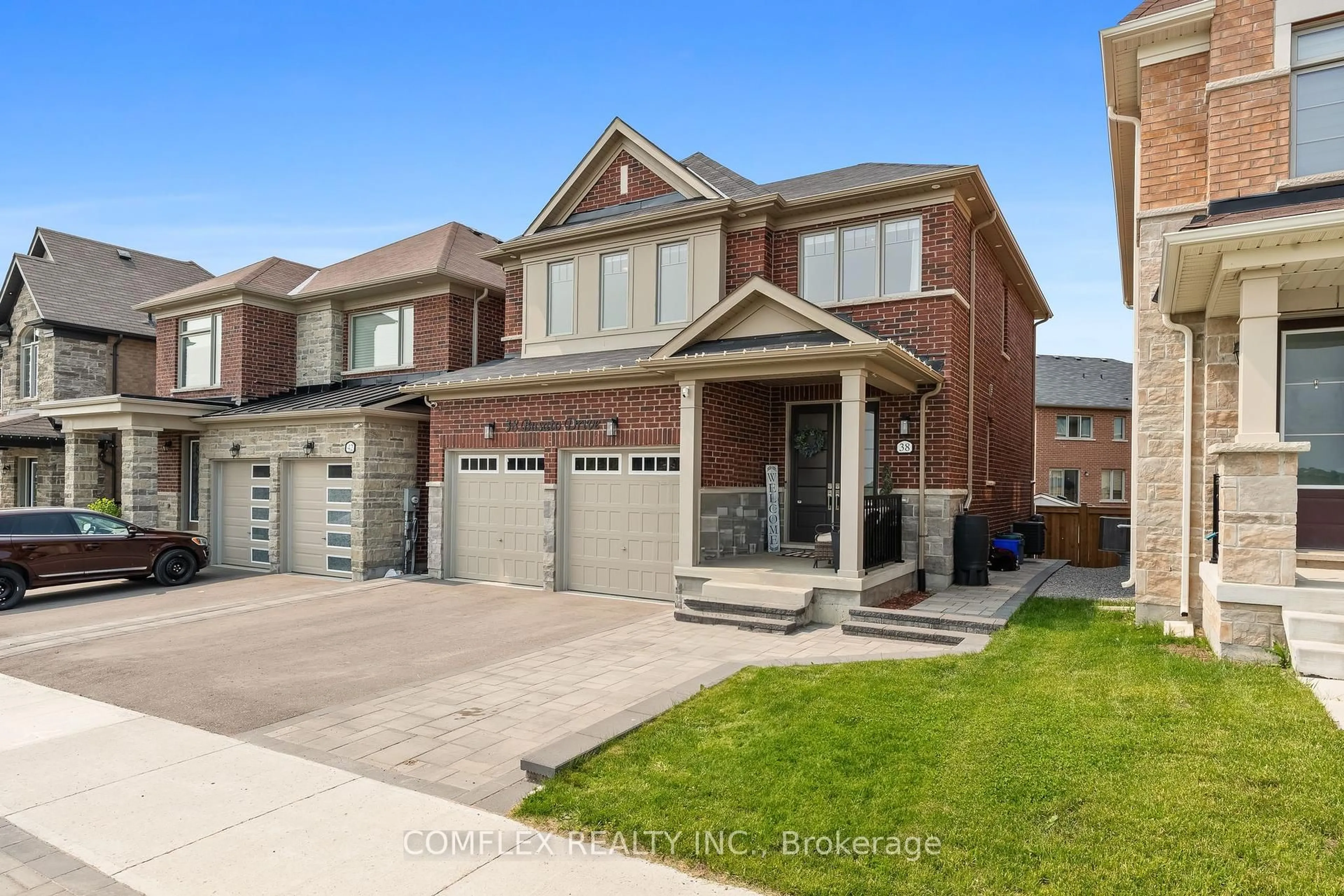 Home with brick exterior material, street for 38 Busato Dr, Whitchurch-Stouffville Ontario L4A 4V2