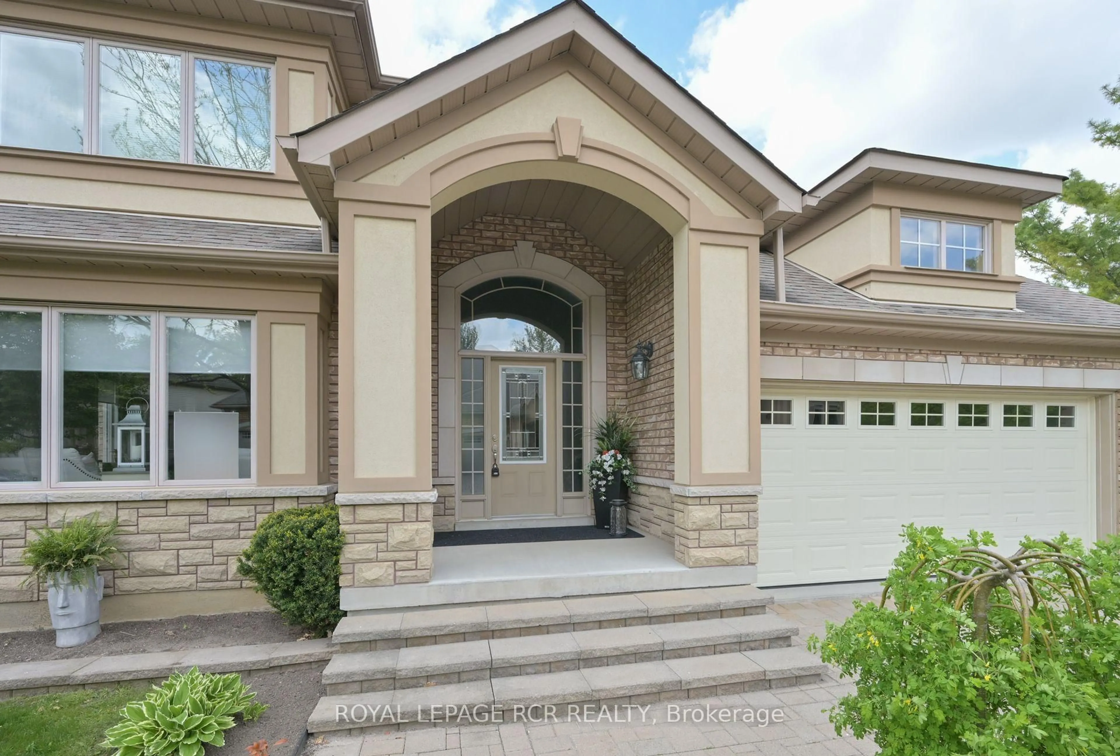 Home with brick exterior material, street for 2 Tuscany Grande, New Tecumseth Ontario L9R 0E2