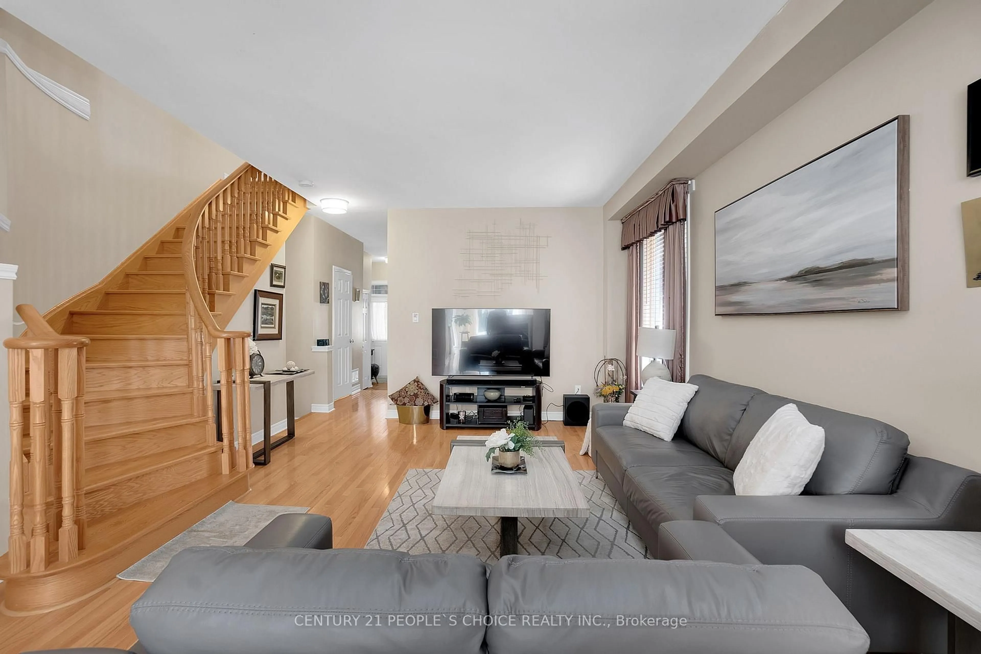 Living room with furniture, unknown for 160 Carrier Cres, Vaughan Ontario L6A 0T2