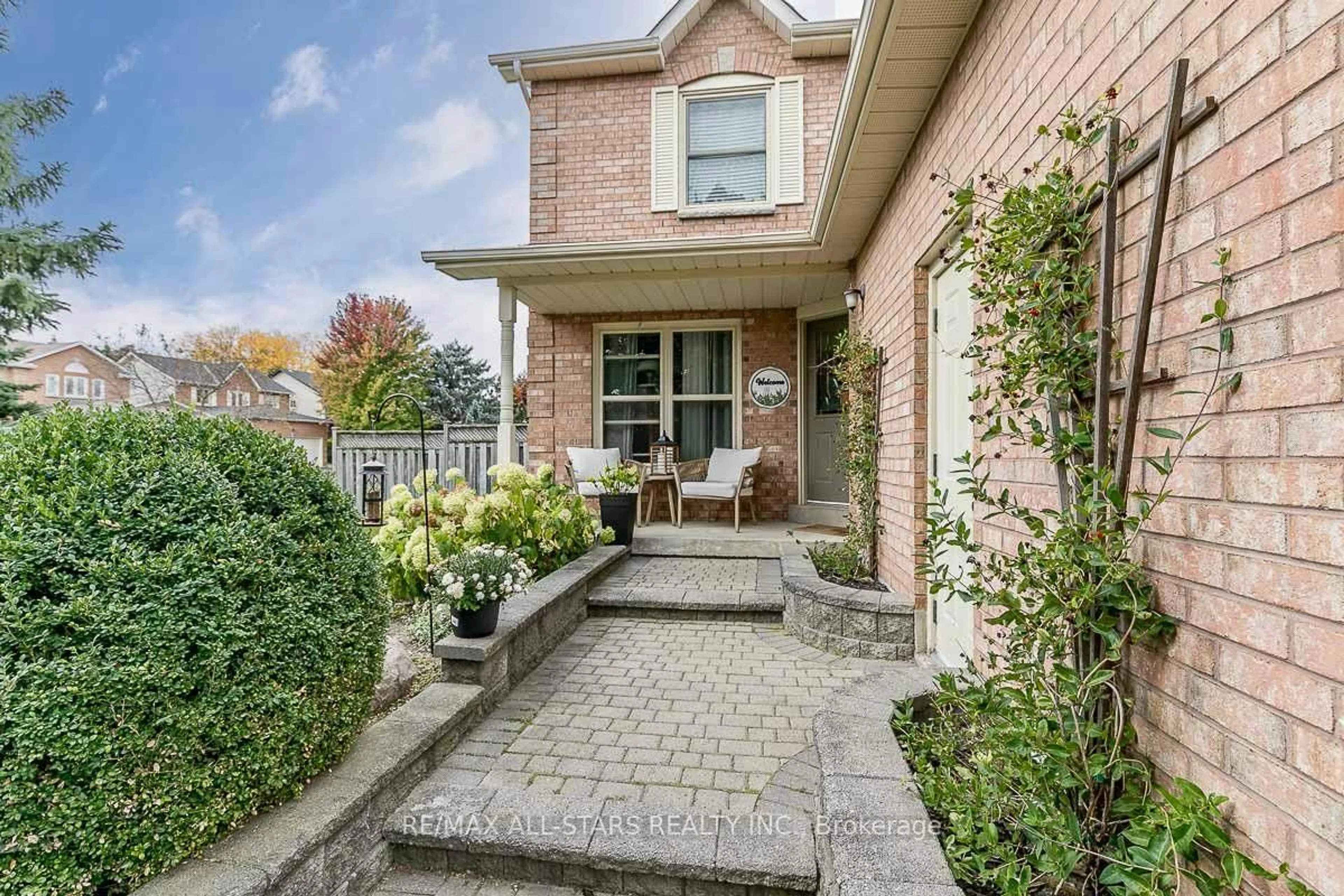 Home with brick exterior material, street for 98 Natanya Blvd, Georgina Ontario L4P 3P9